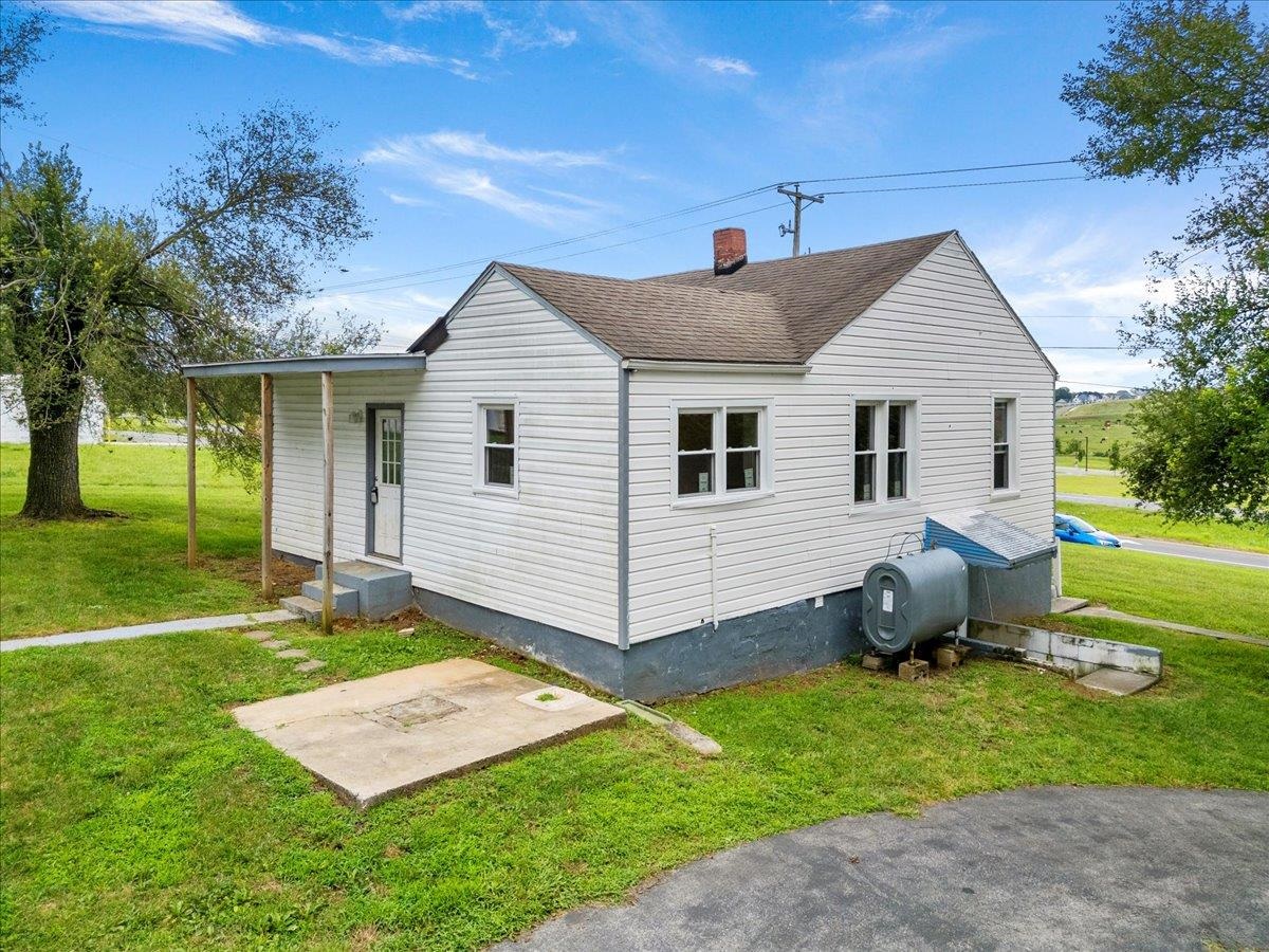 4315 Lee Highway