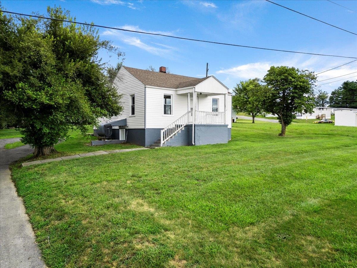 4315 Lee Highway