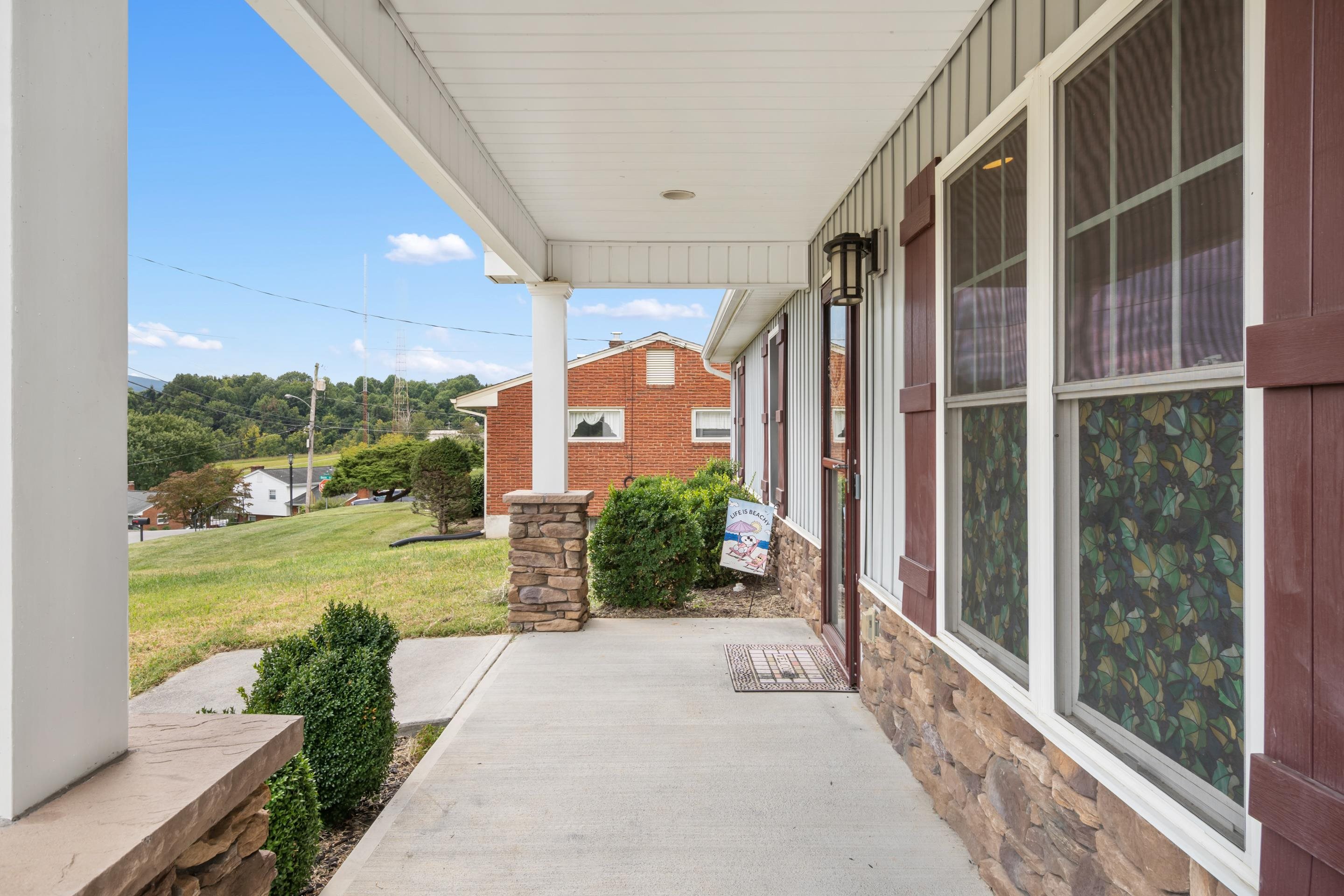 1109 Stoutamire Drive