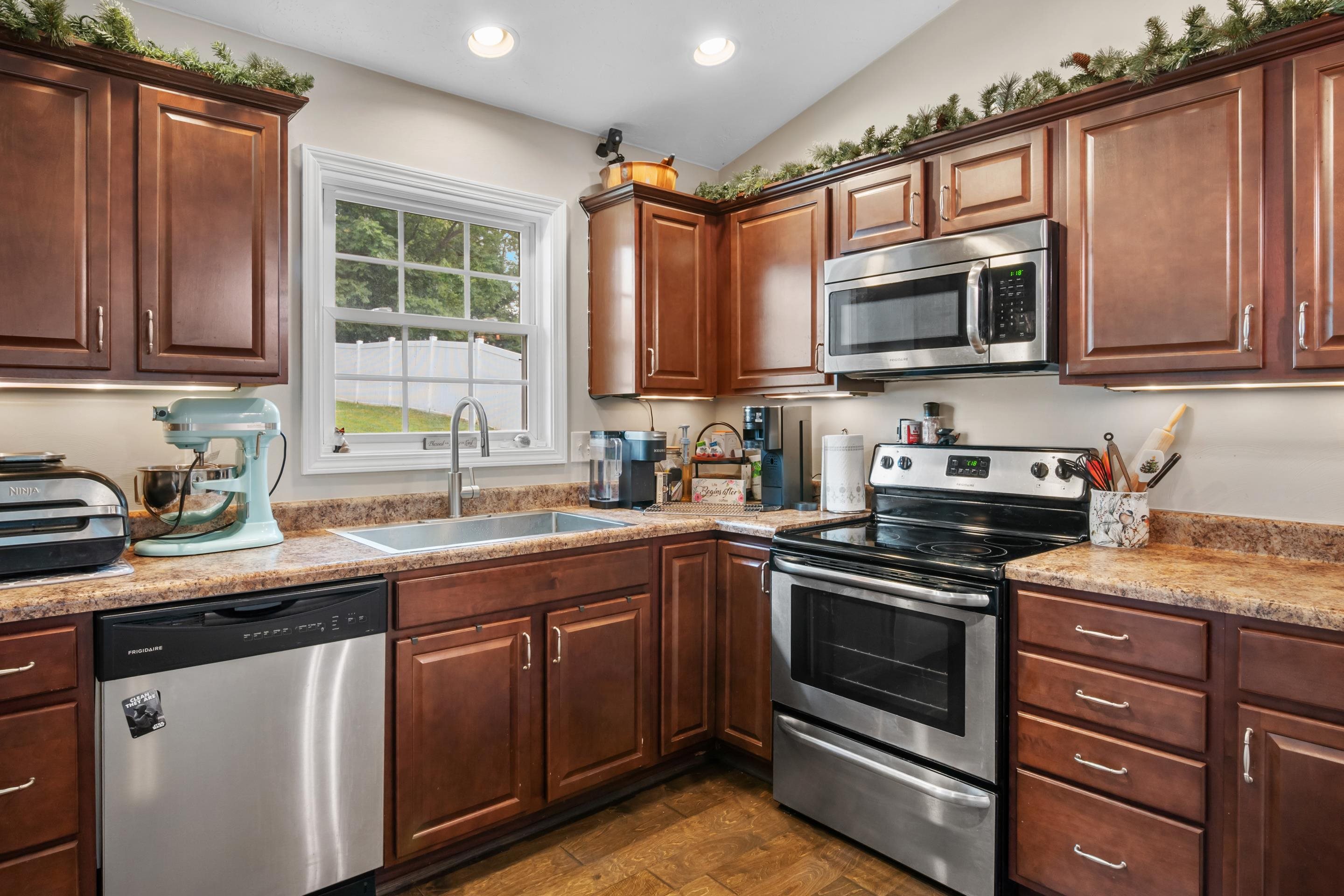 1109 Stoutamire Drive