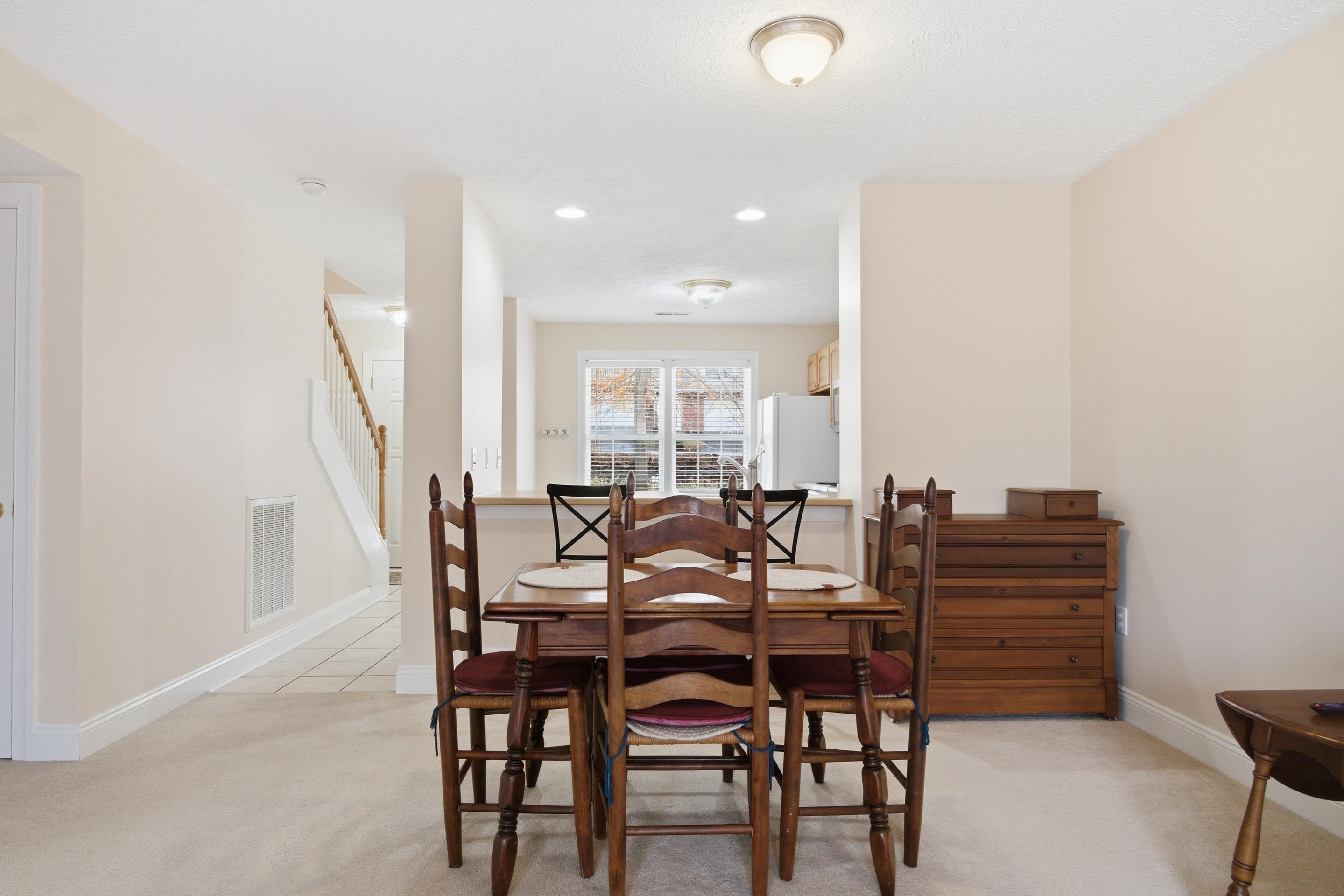 565 Oaktree Boulevard