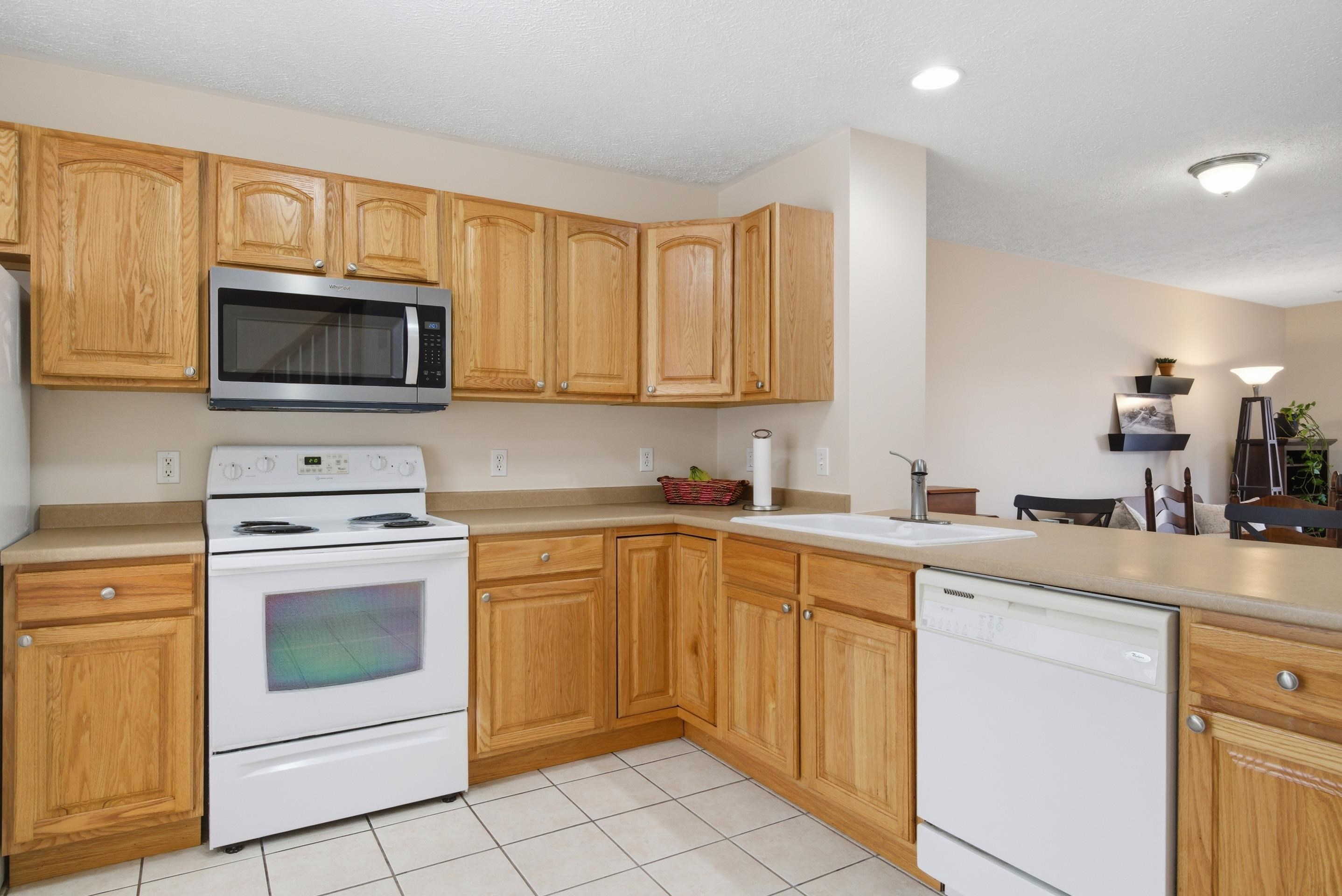 565 Oaktree Boulevard