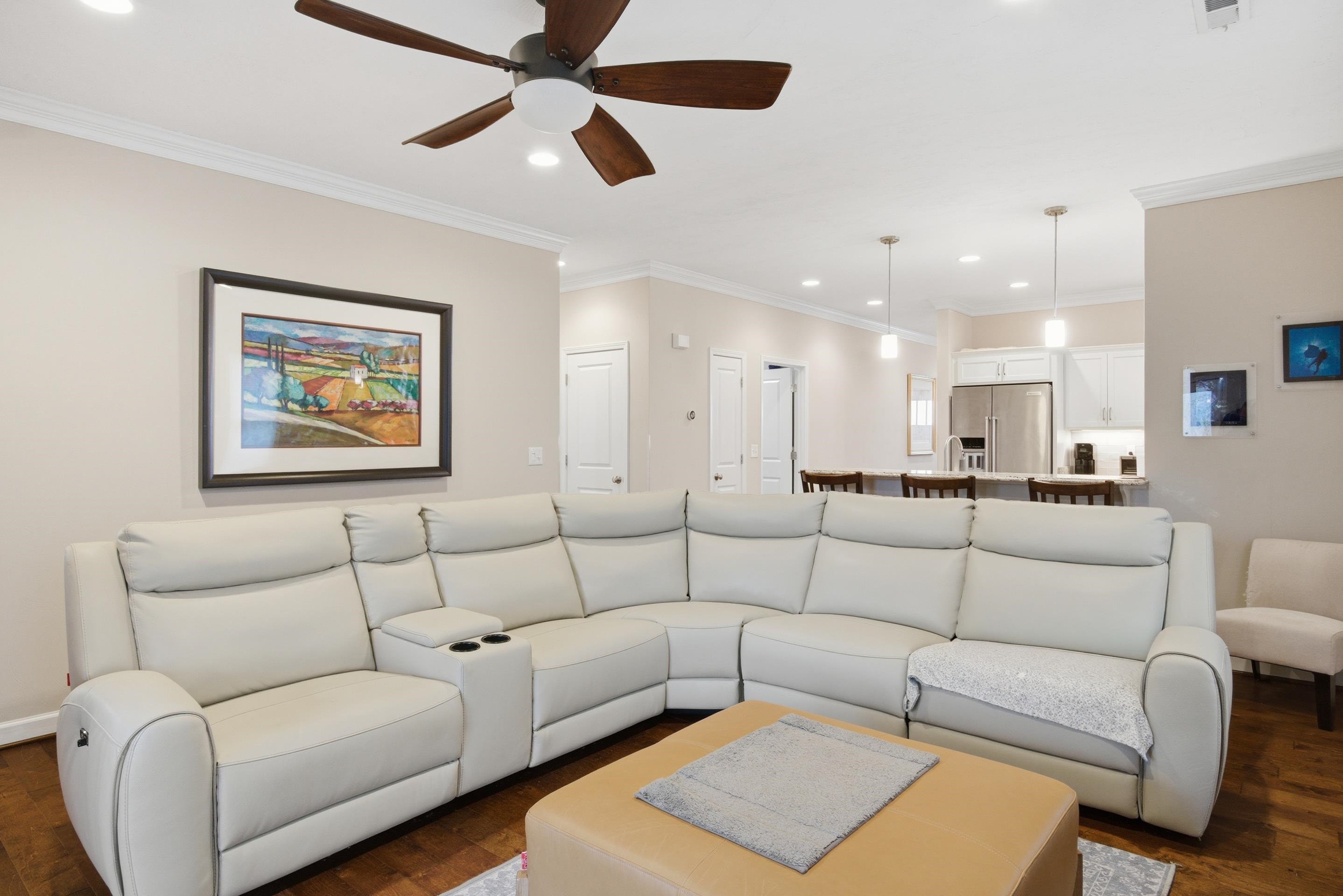 3101 Isabel Lane