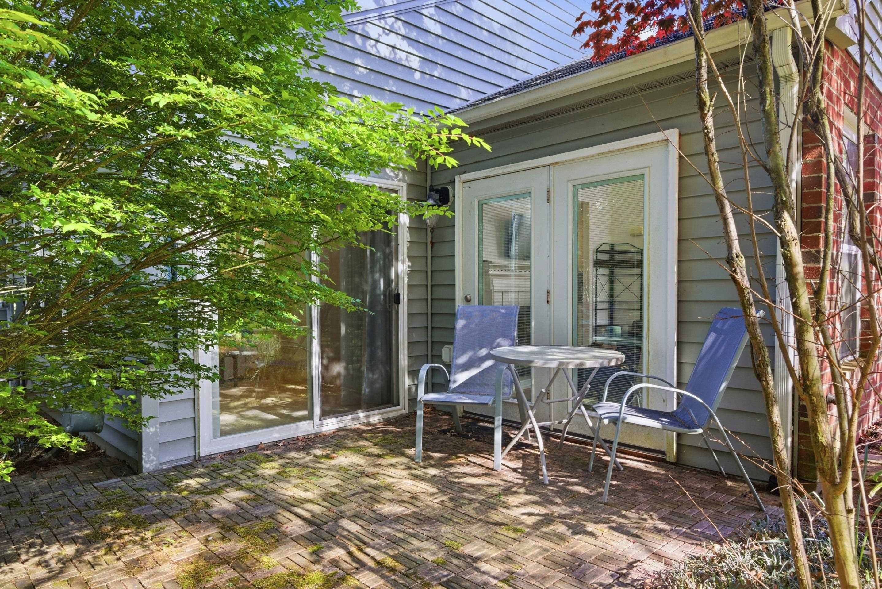 450 SILVER LEAF DR Drive