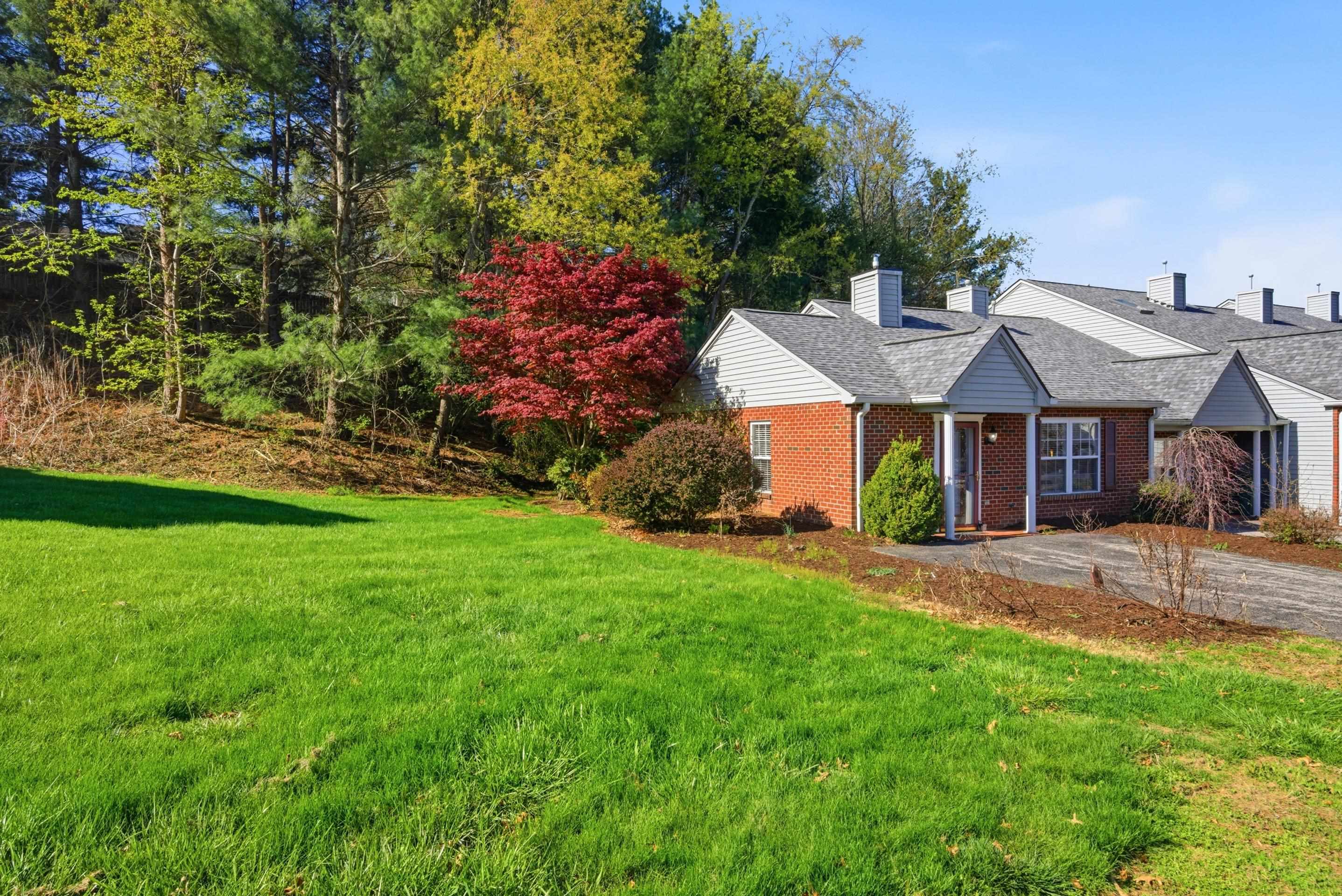 450 SILVER LEAF DR Drive