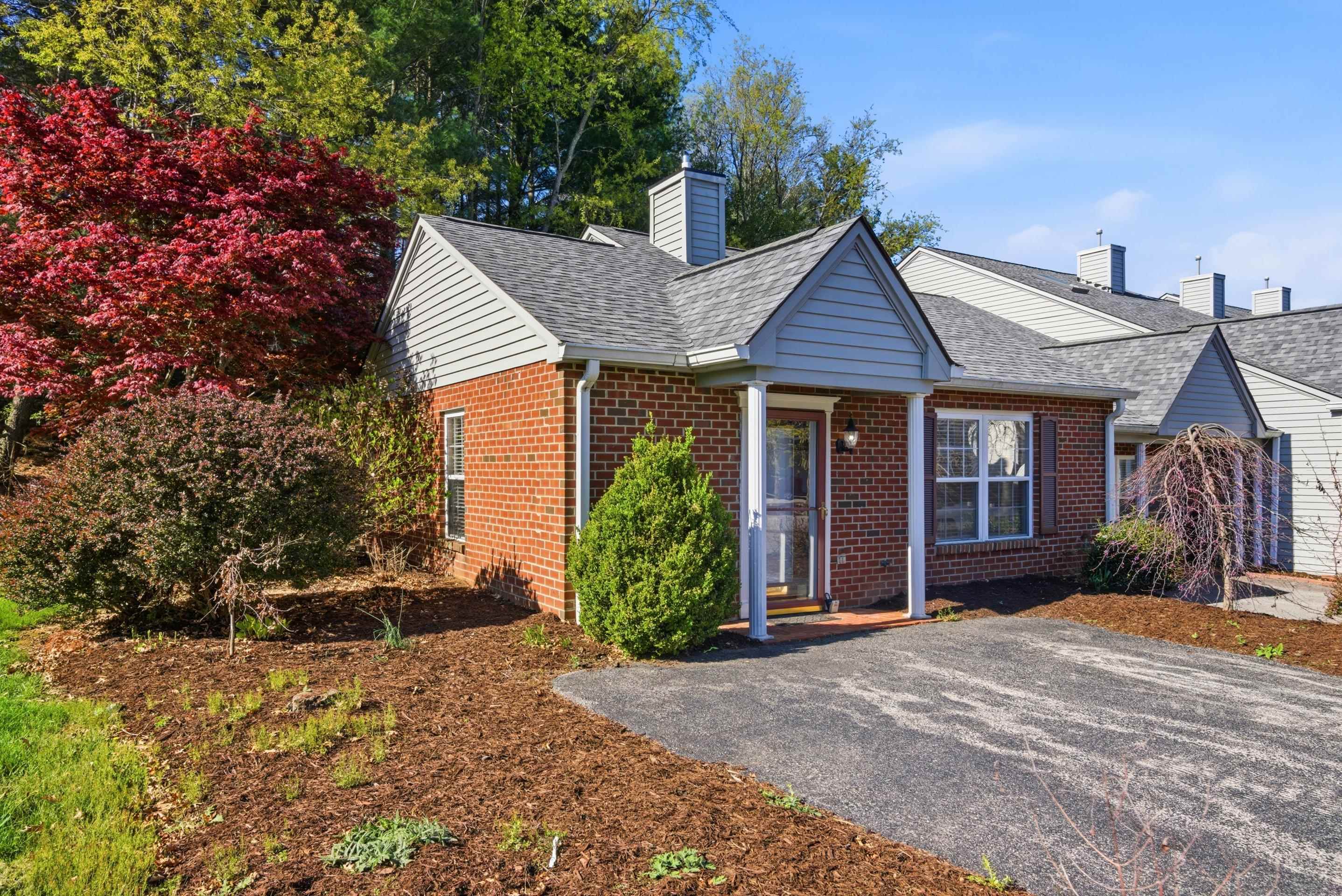 450 SILVER LEAF DR Drive