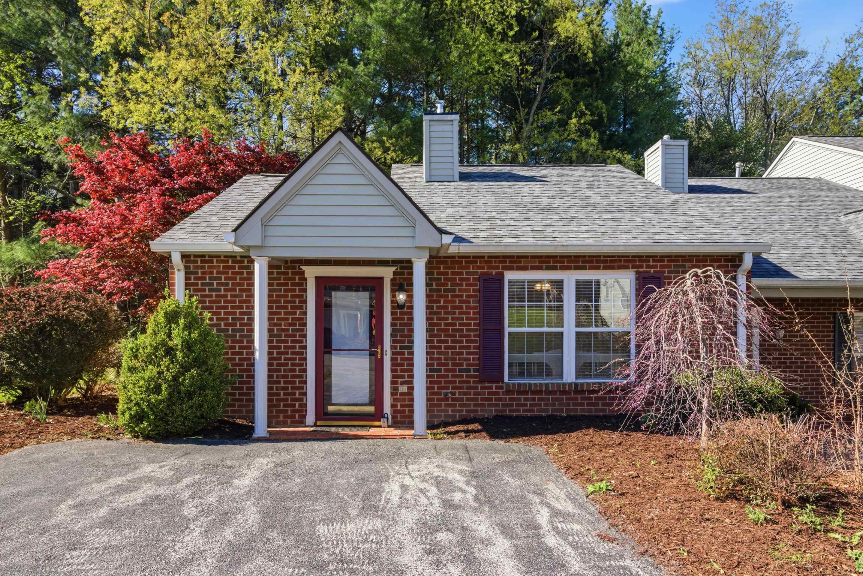 450 SILVER LEAF DR Drive