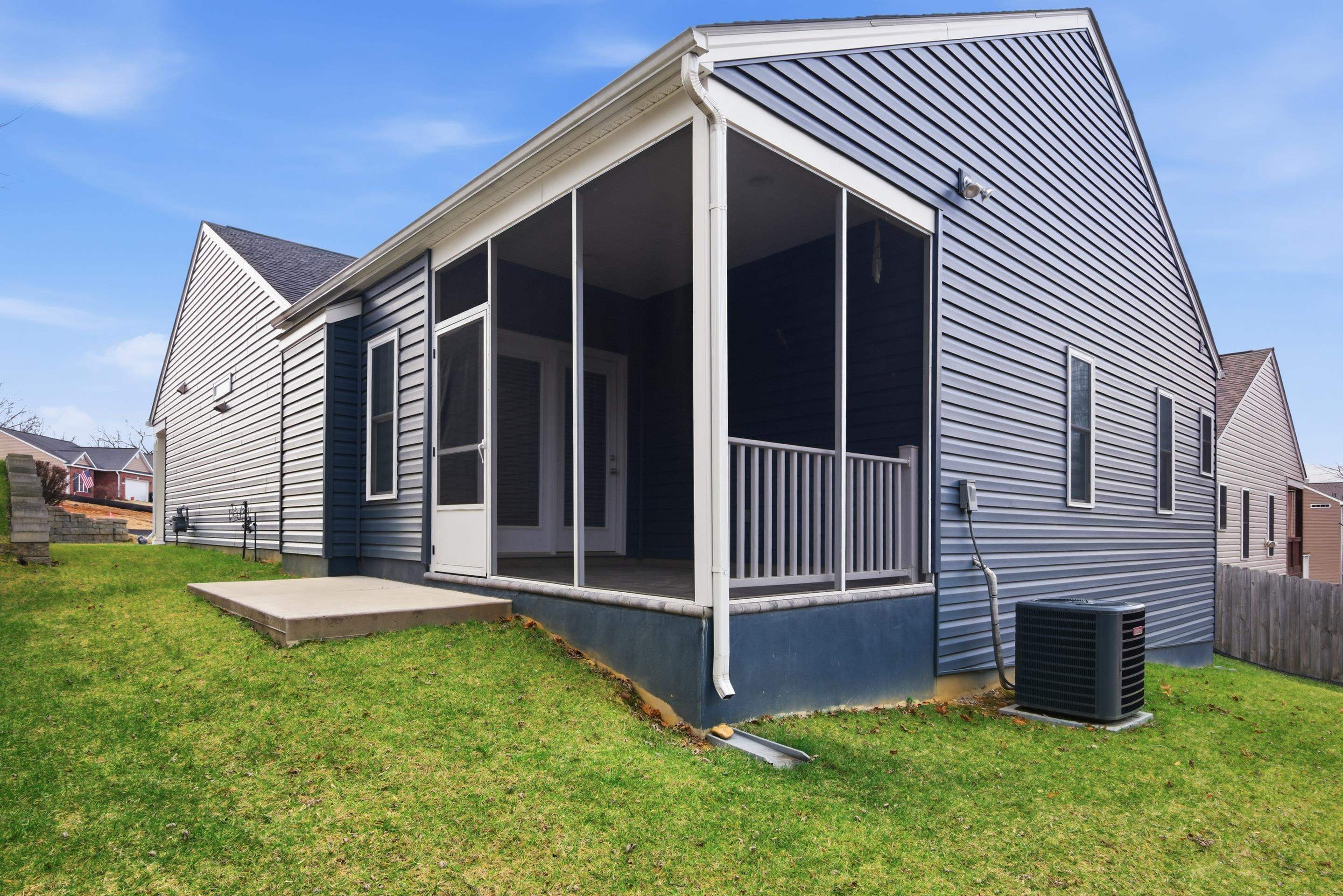 3095 Isabel Lane