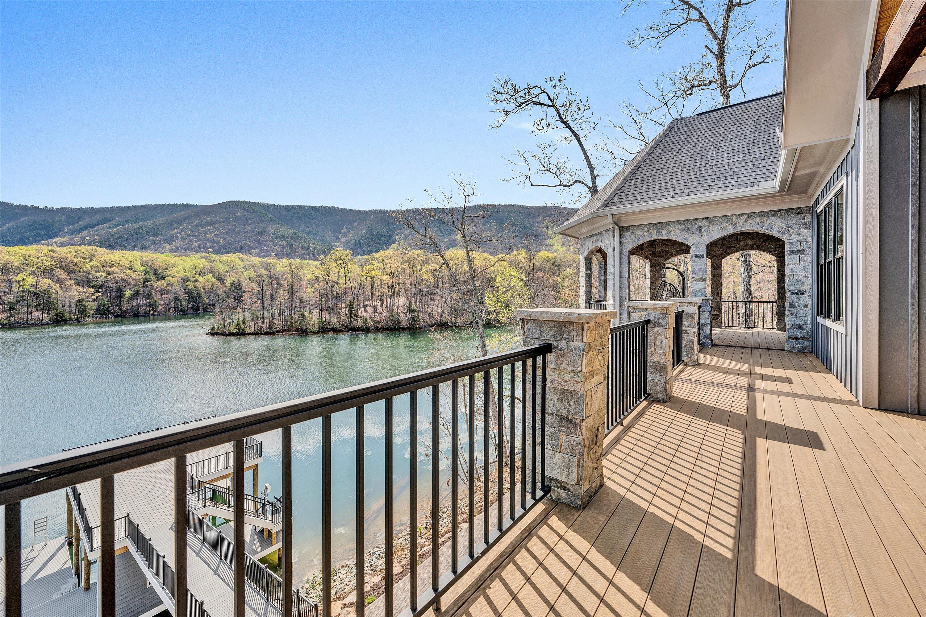 308 Mountain Vista DR