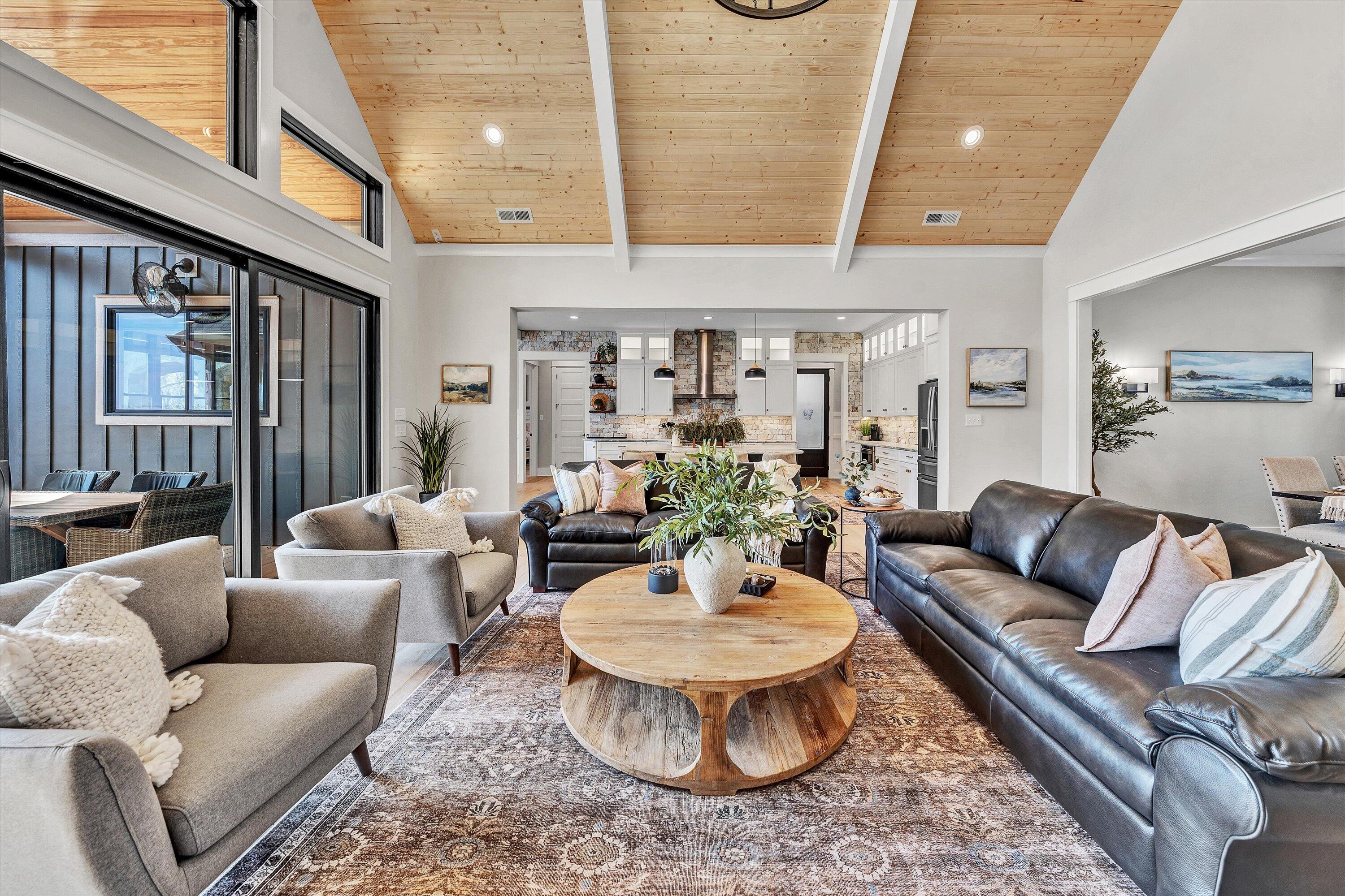 308 Mountain Vista DR