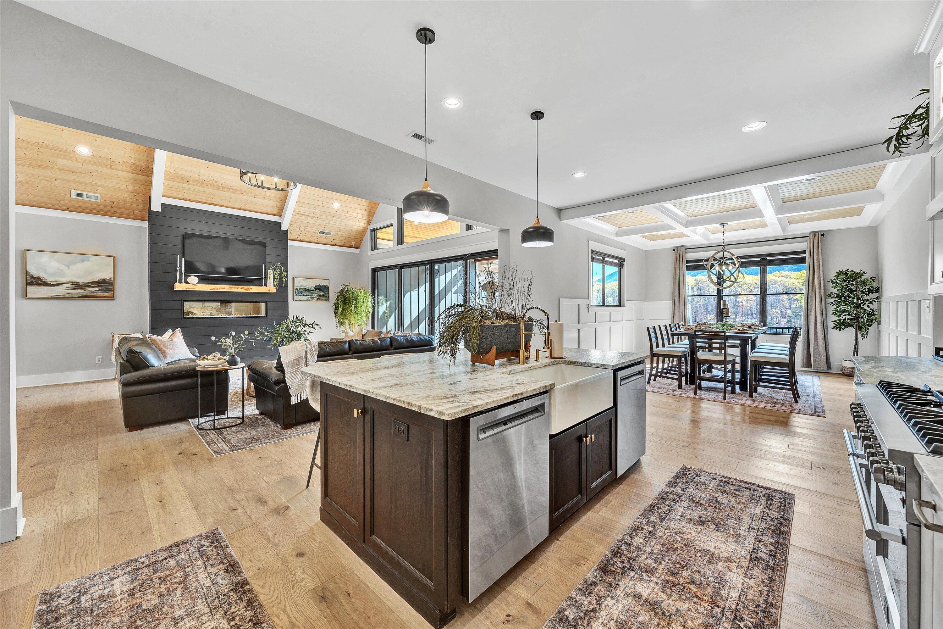 308 Mountain Vista DR