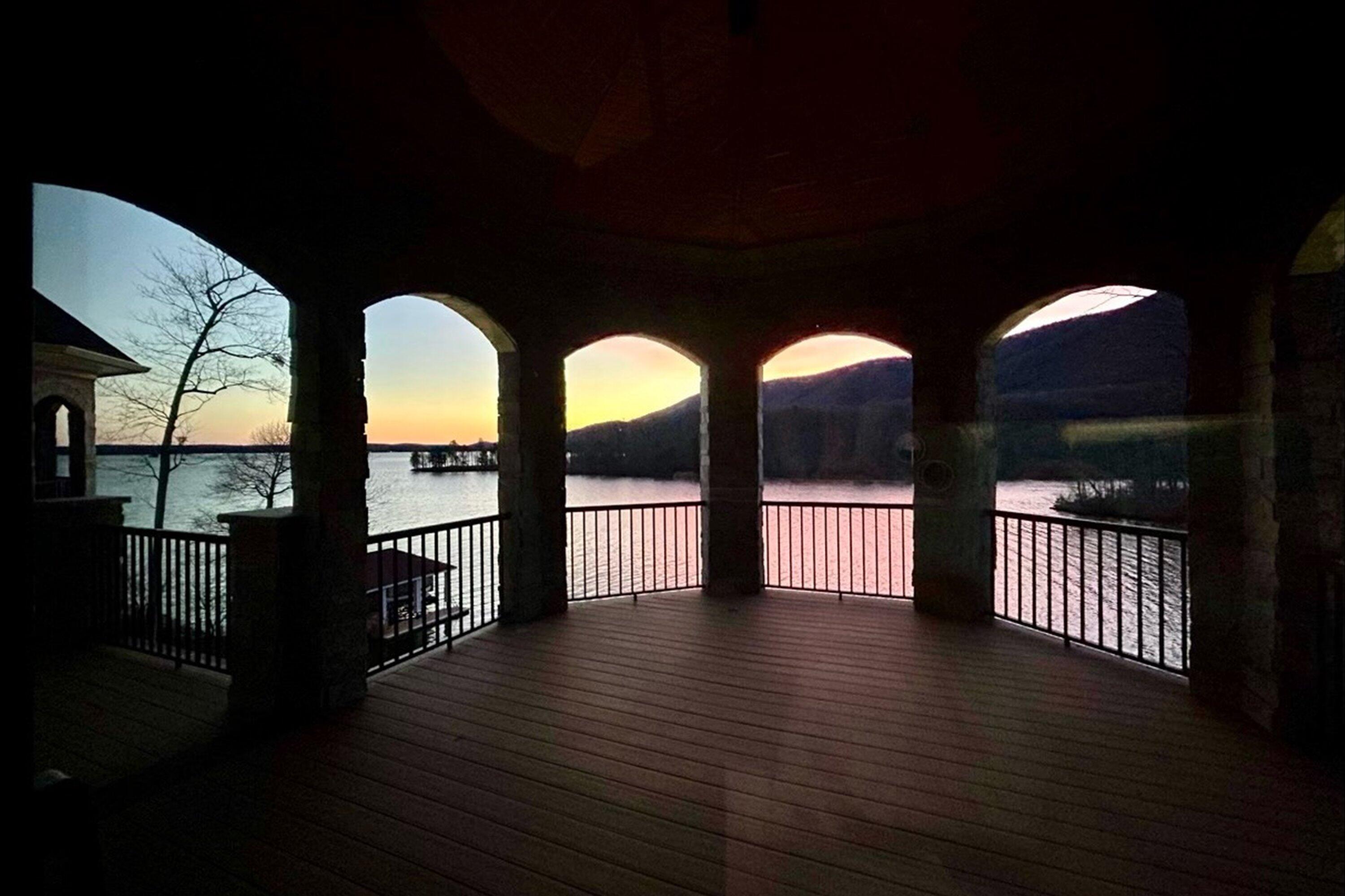 308 Mountain Vista DR