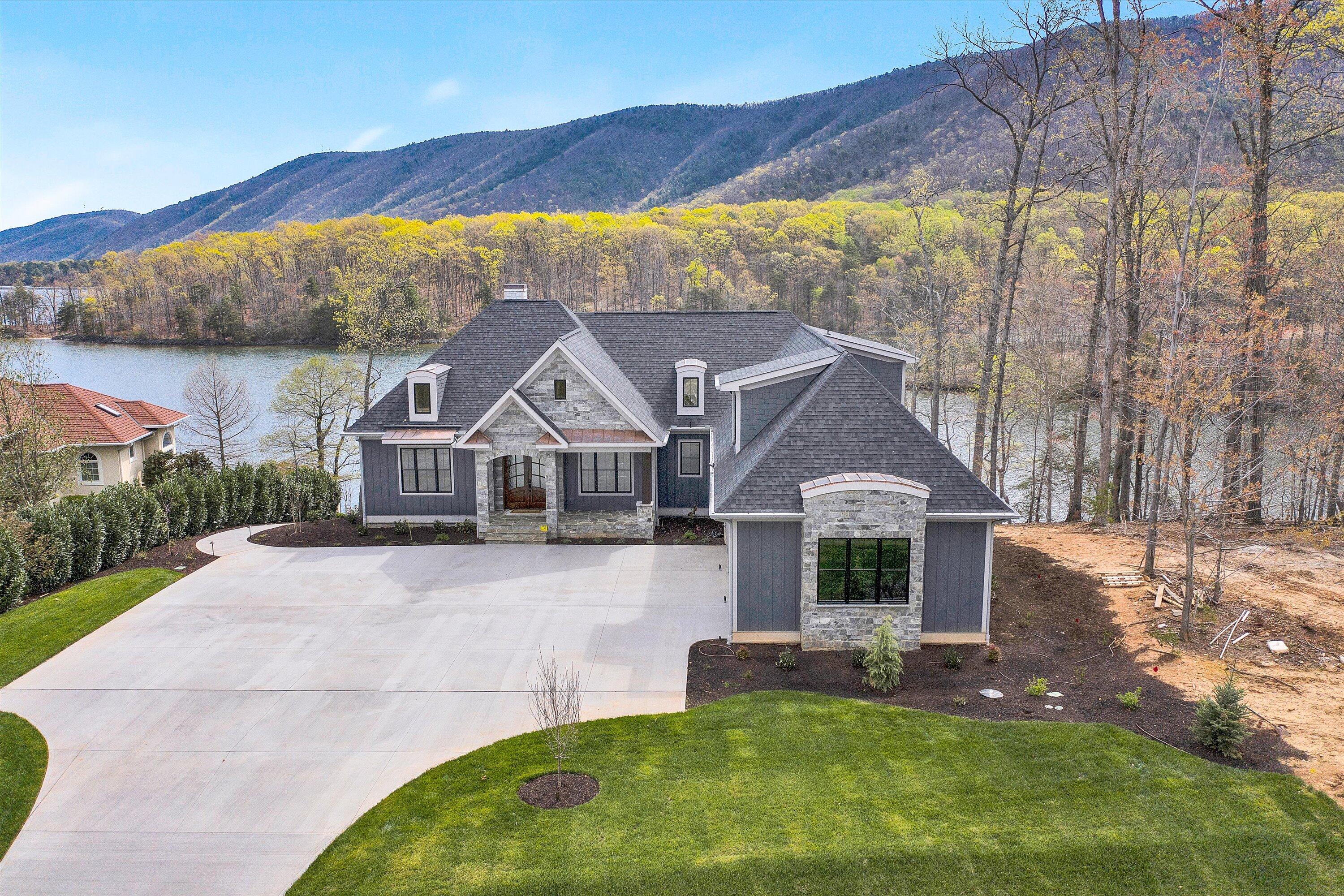 308 Mountain Vista DR