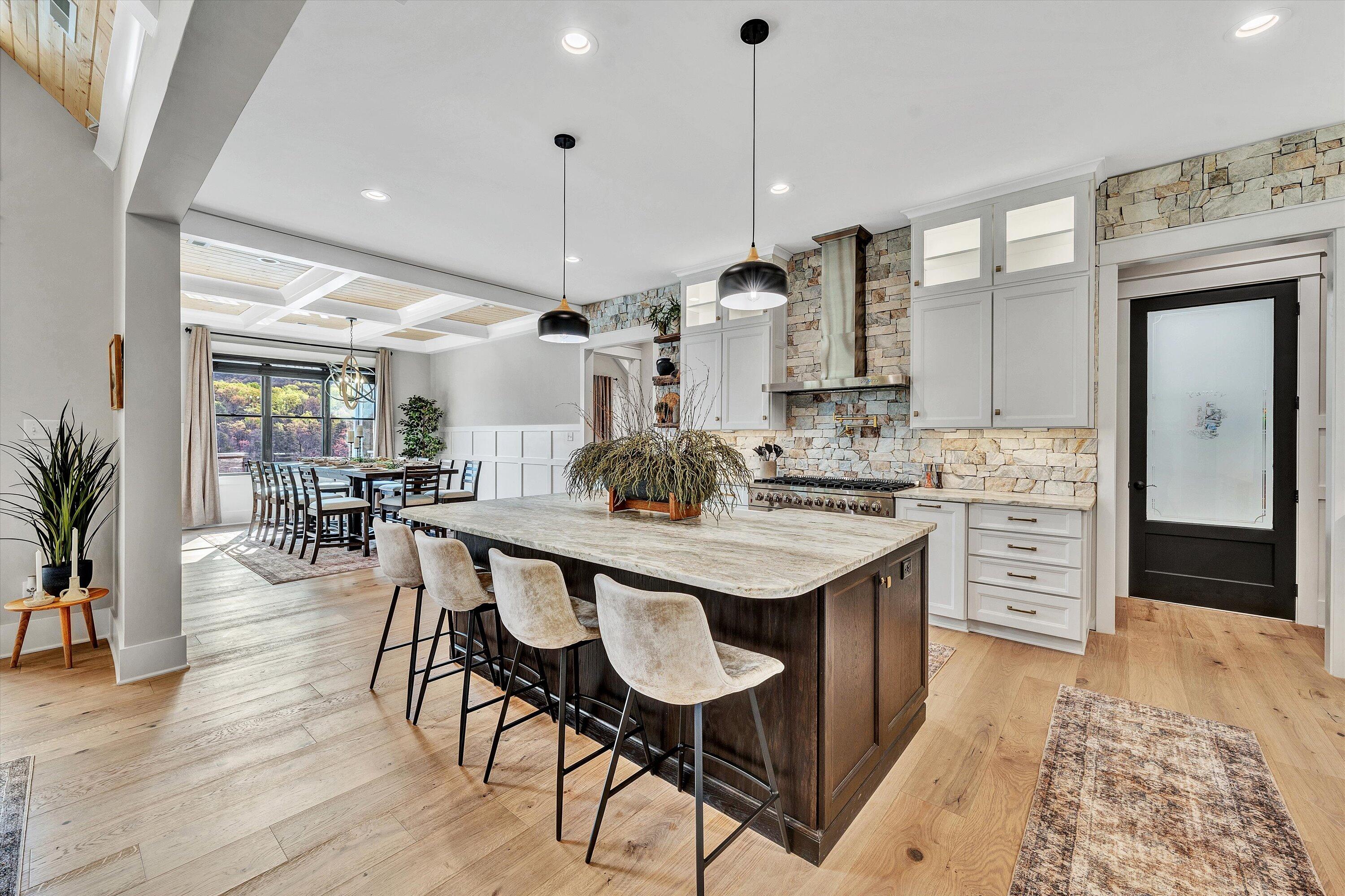 308 Mountain Vista DR