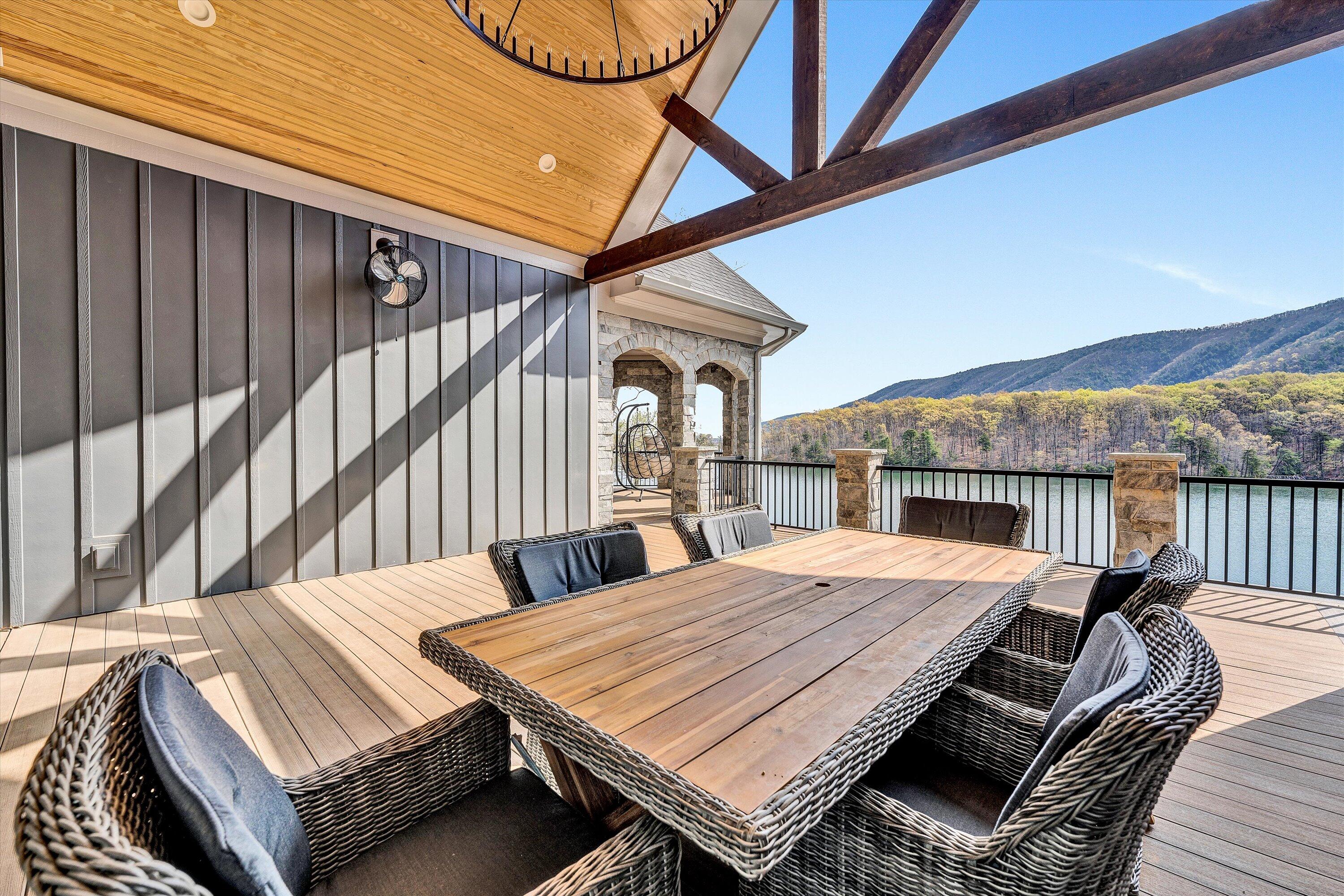 308 Mountain Vista DR
