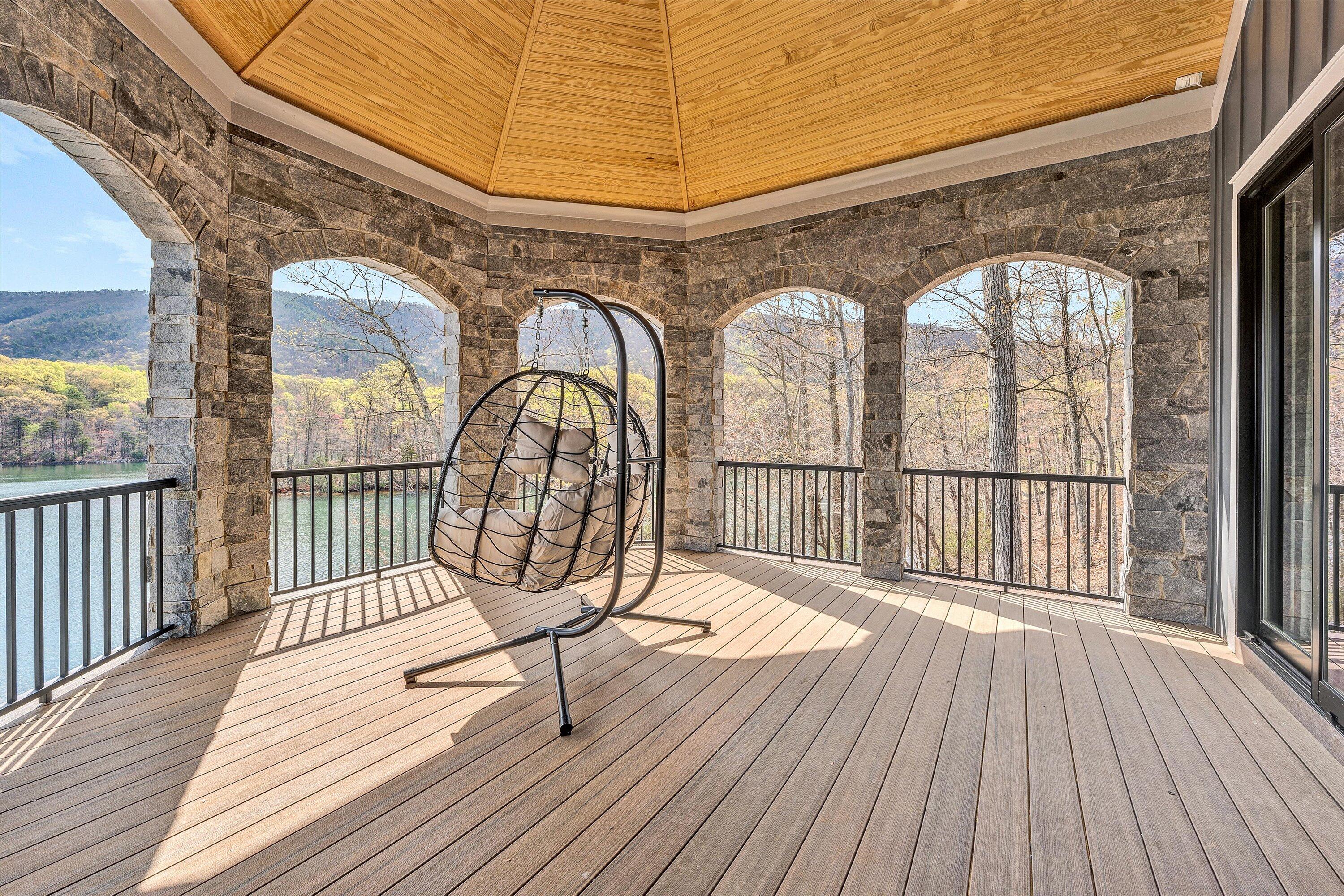 308 Mountain Vista DR