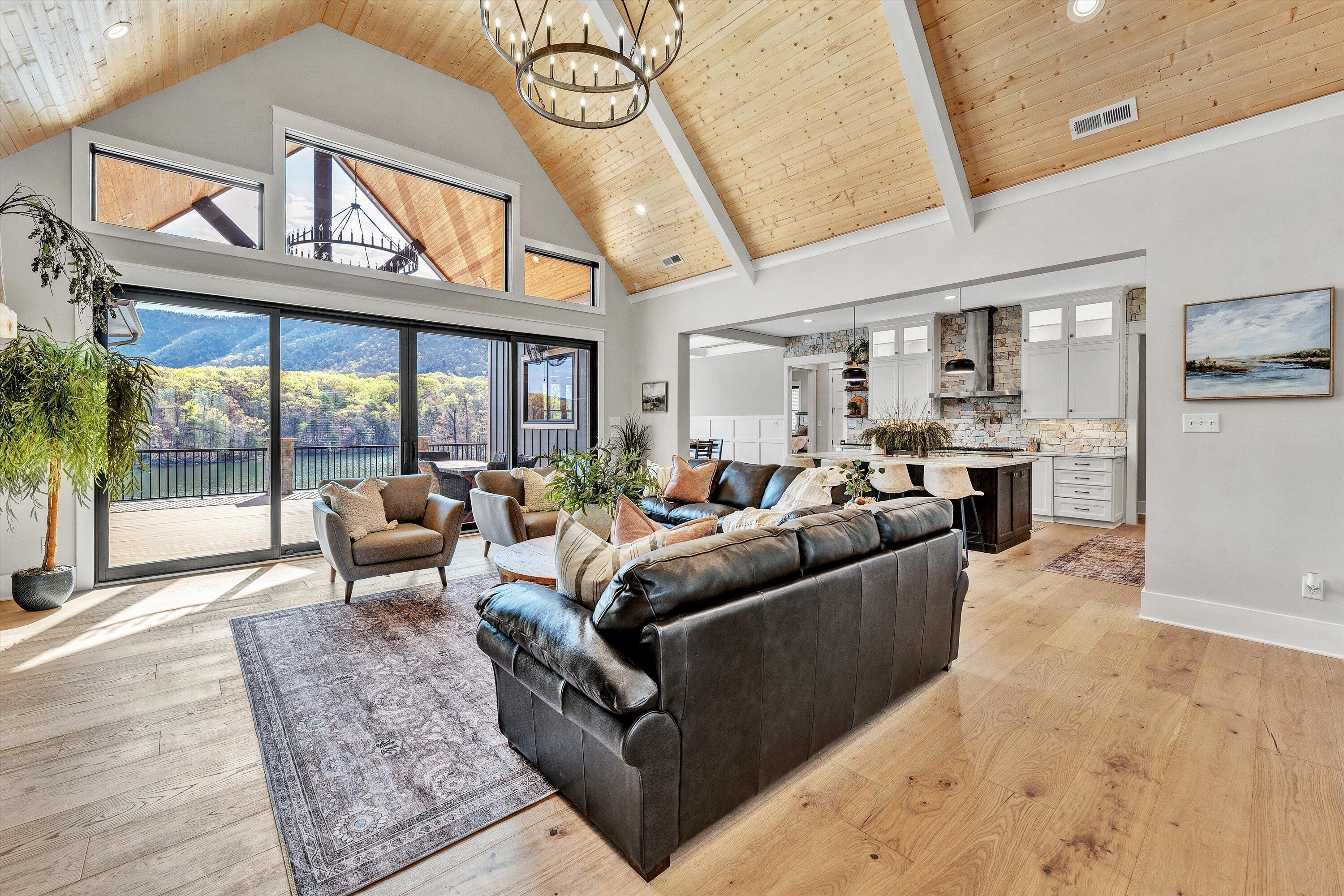 308 Mountain Vista DR