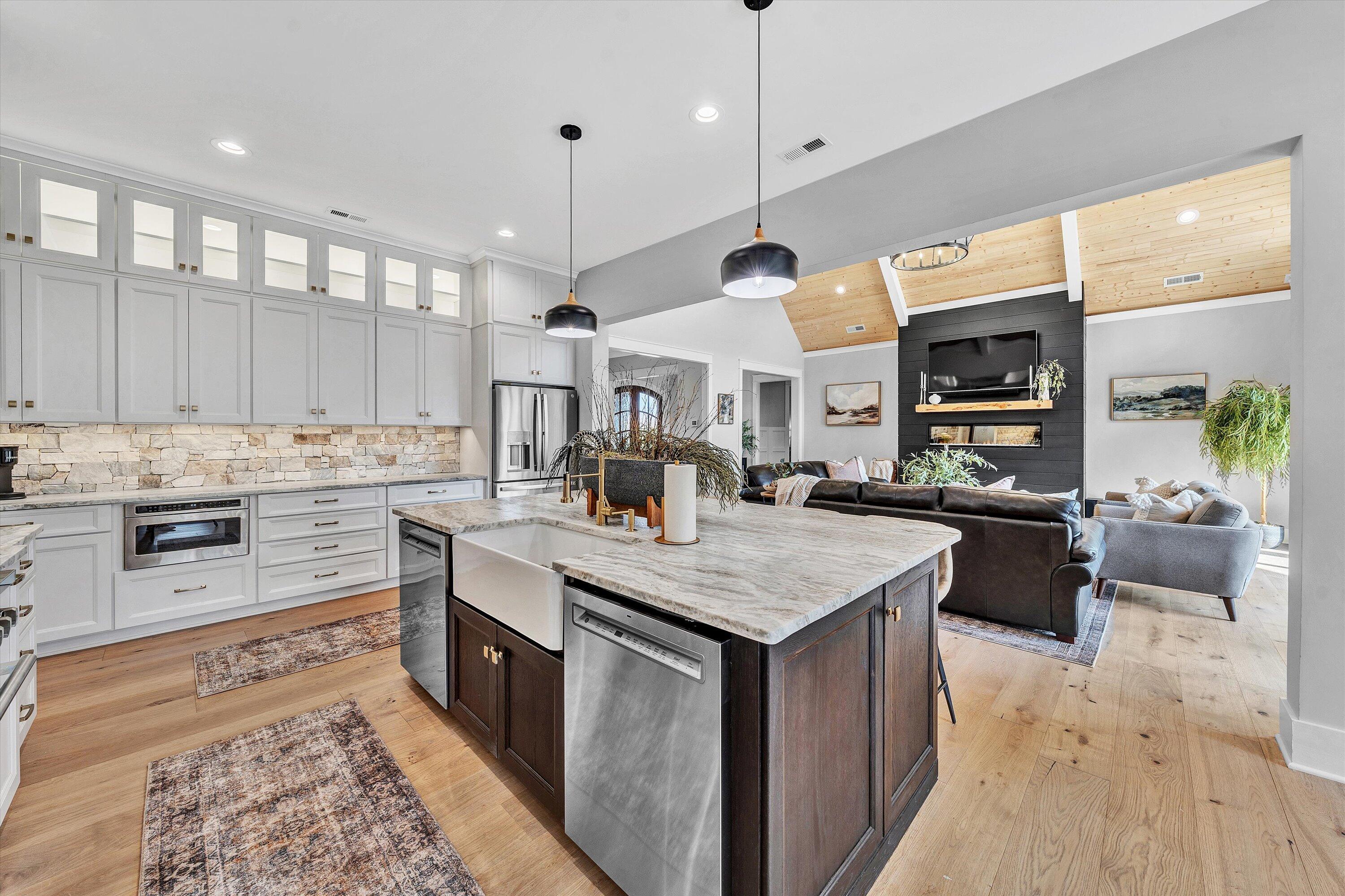 308 Mountain Vista DR