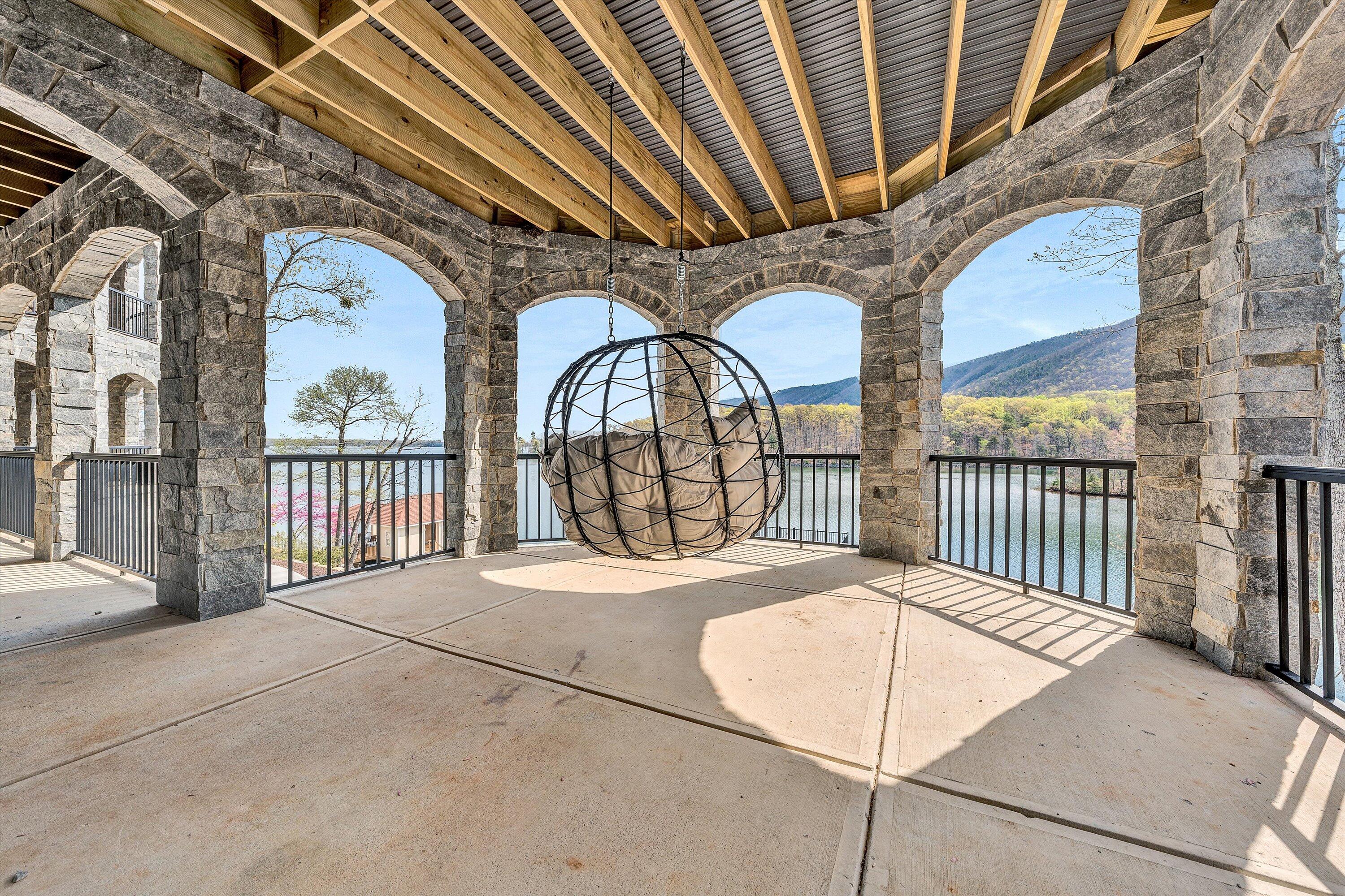 308 Mountain Vista DR