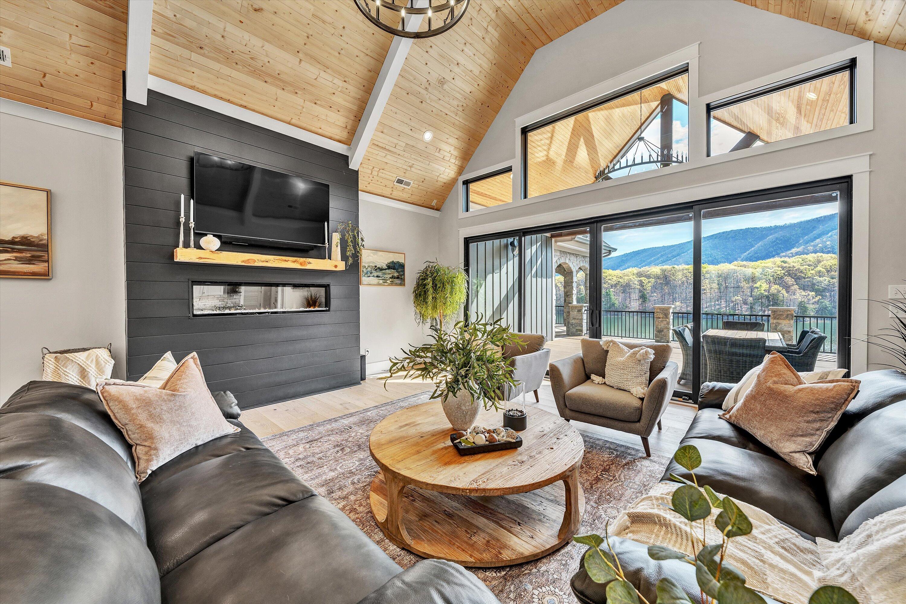 308 Mountain Vista DR