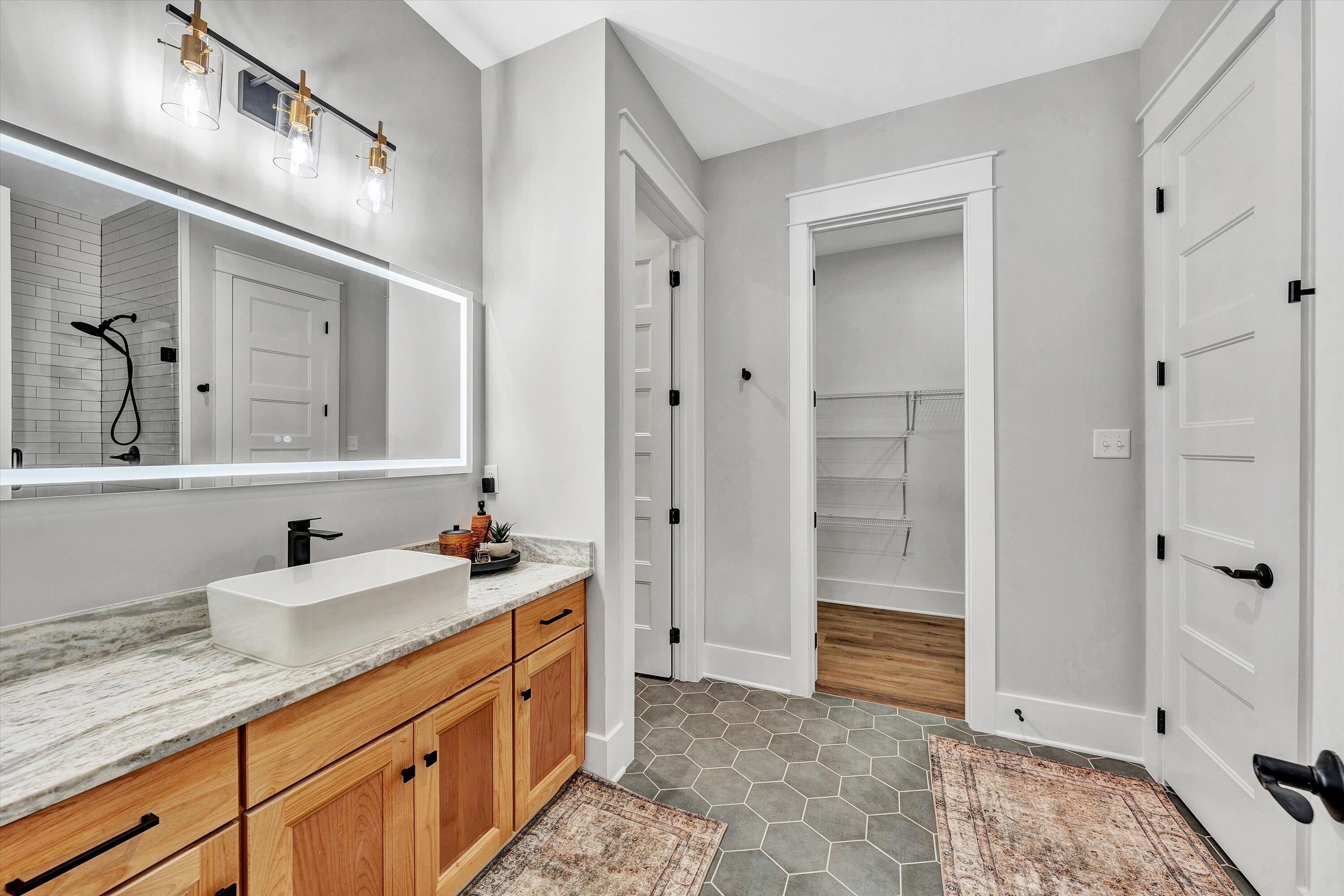 308 Mountain Vista DR