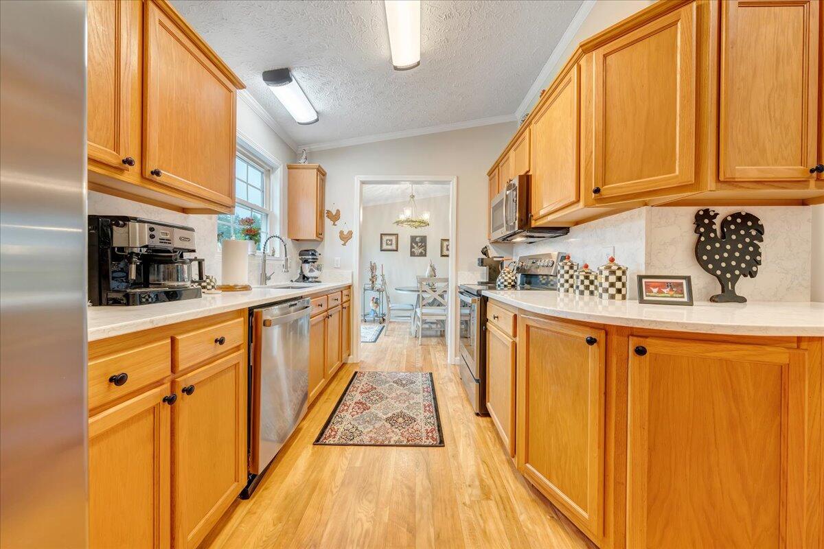 640 Morewood RD