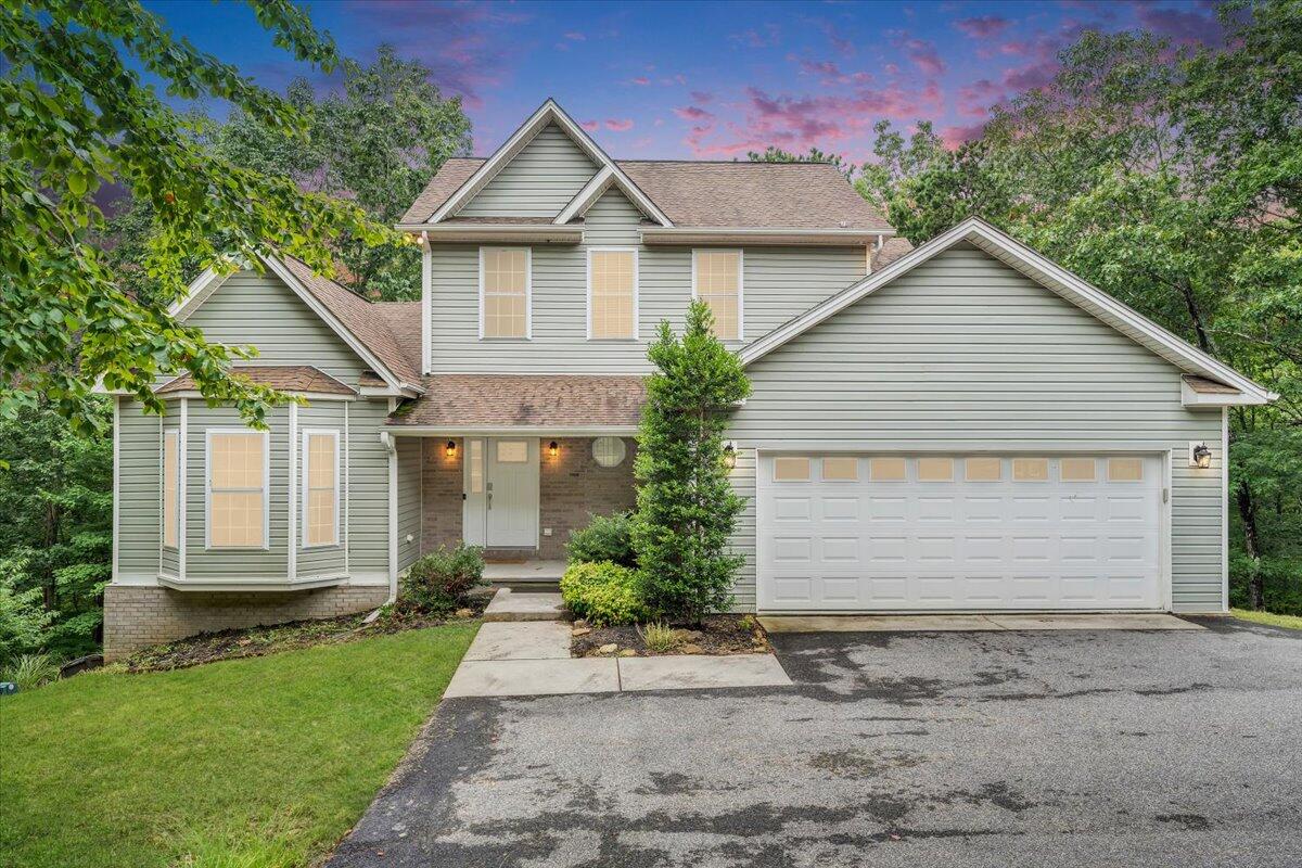 565 Brush Mountain RD