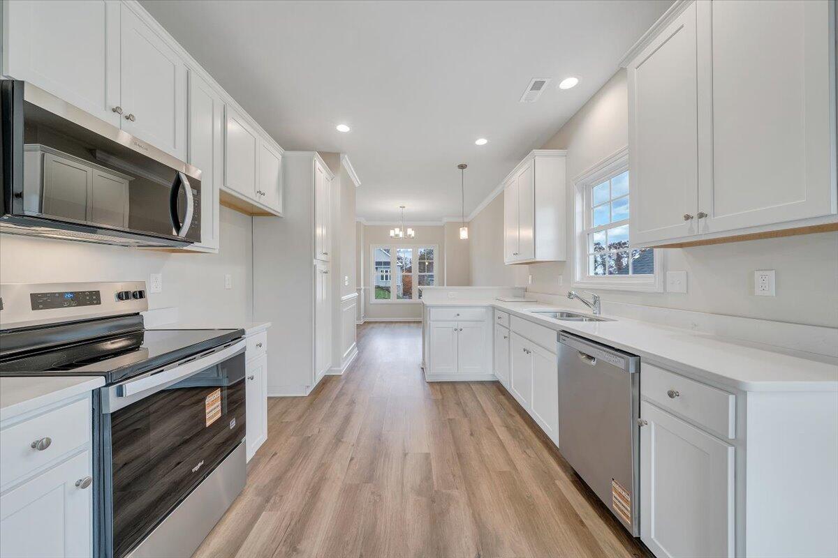 118 Parker LN