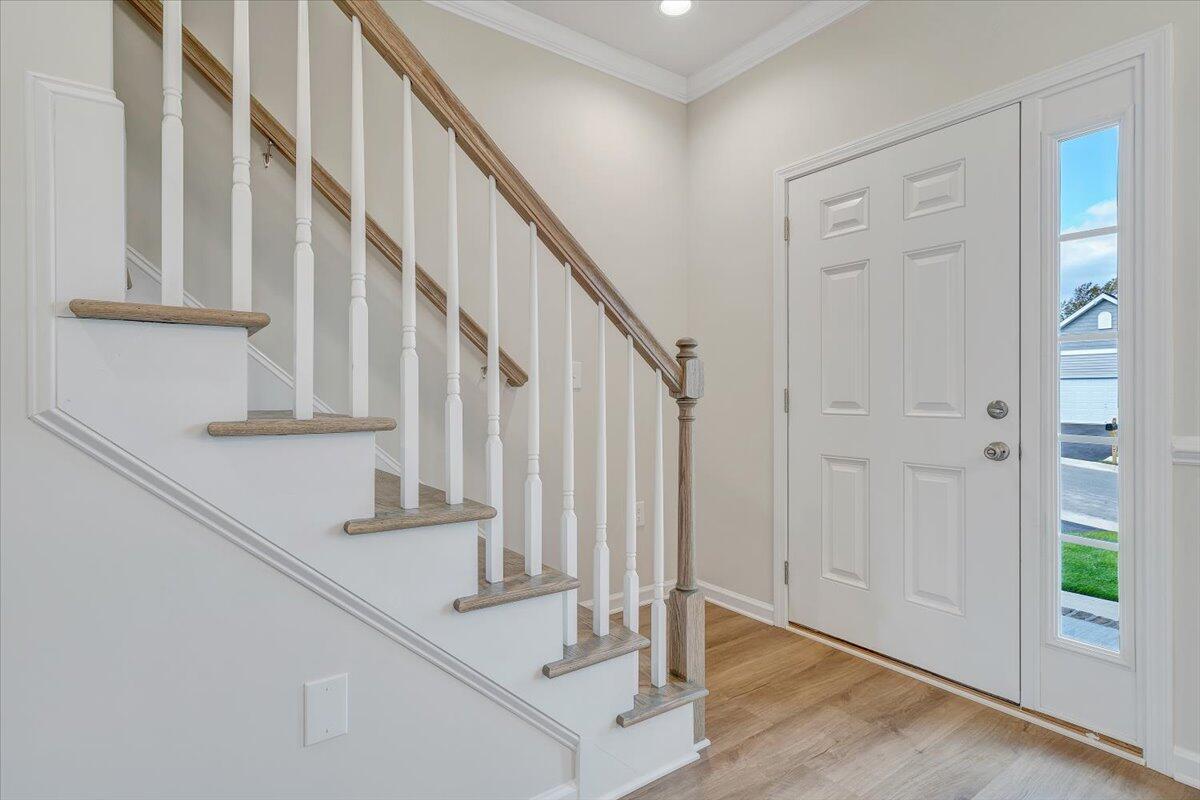 118 Parker LN