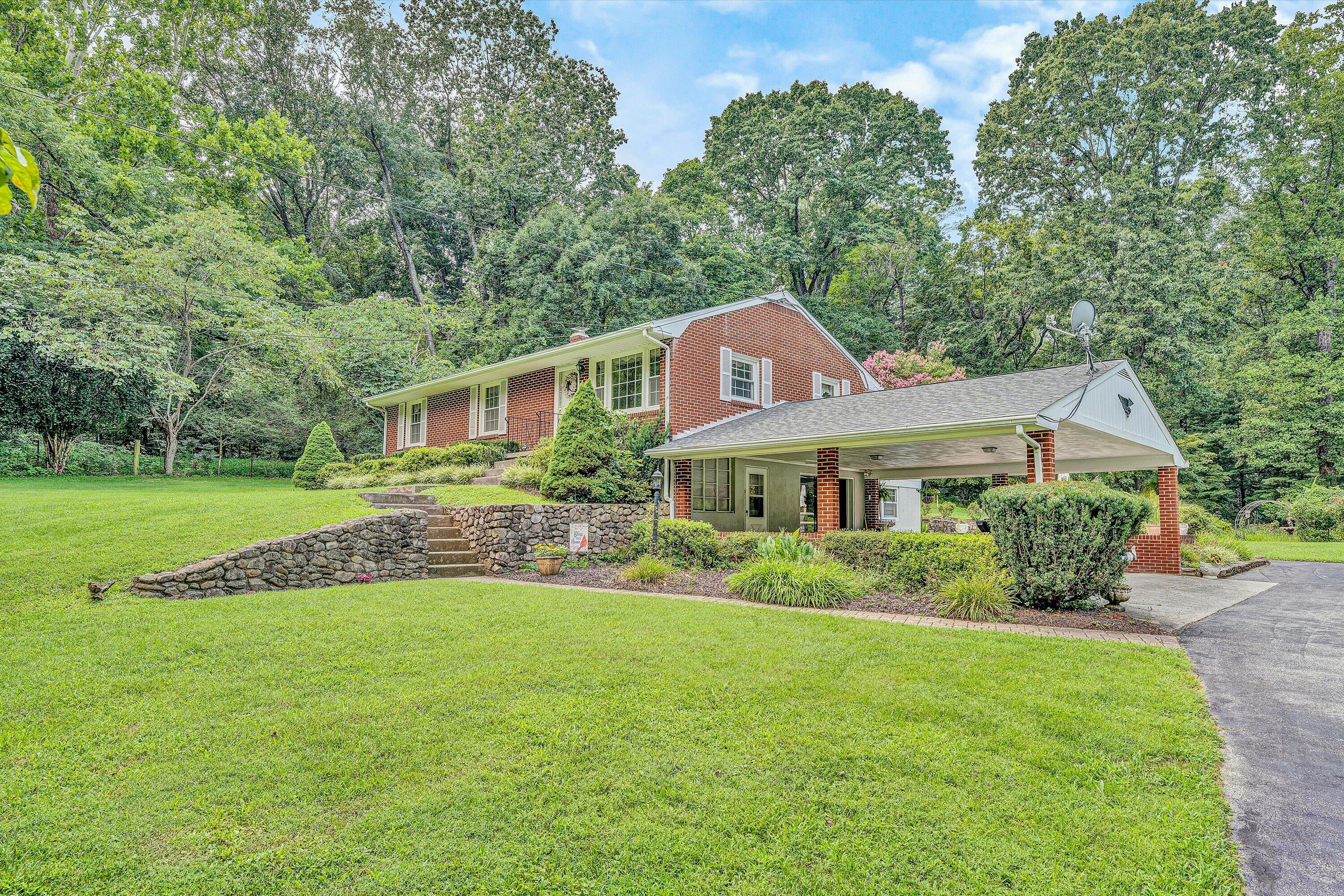 4725 Tree Top Camp RD