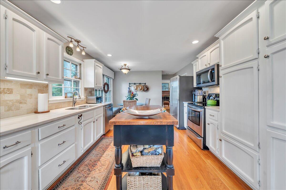 2973 Tree Swallow RD