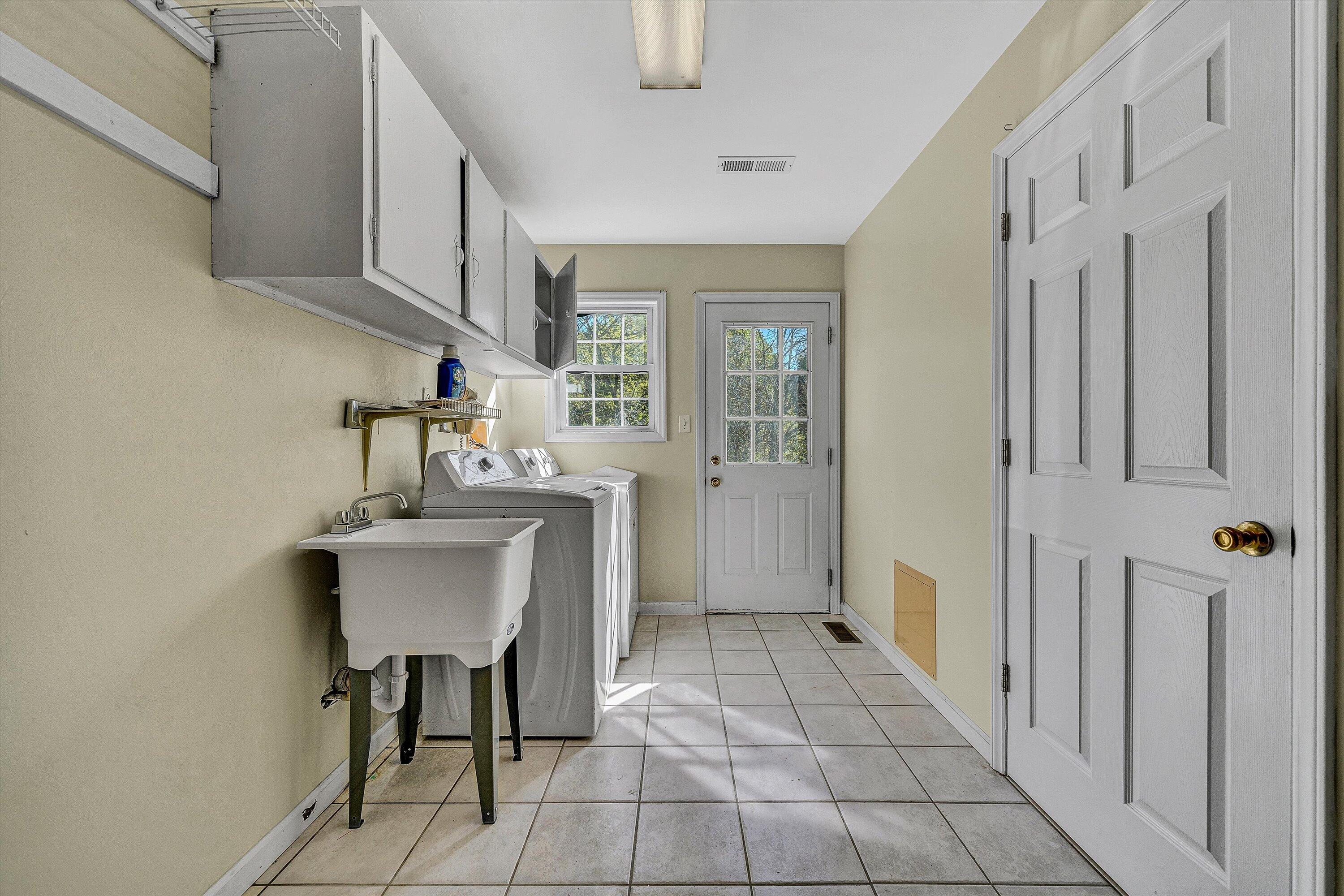 9459 AIRPOINT DR