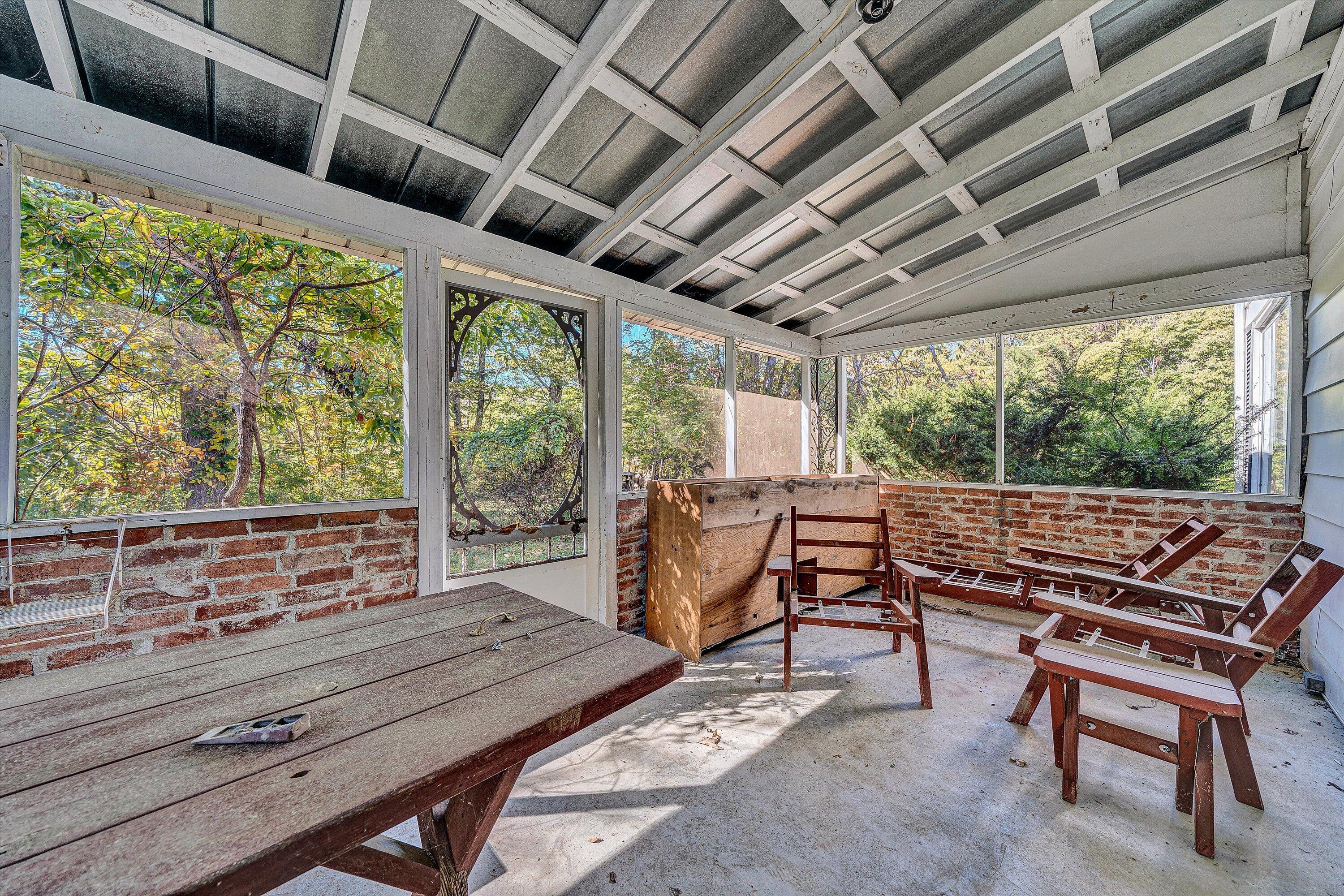 9459 AIRPOINT DR