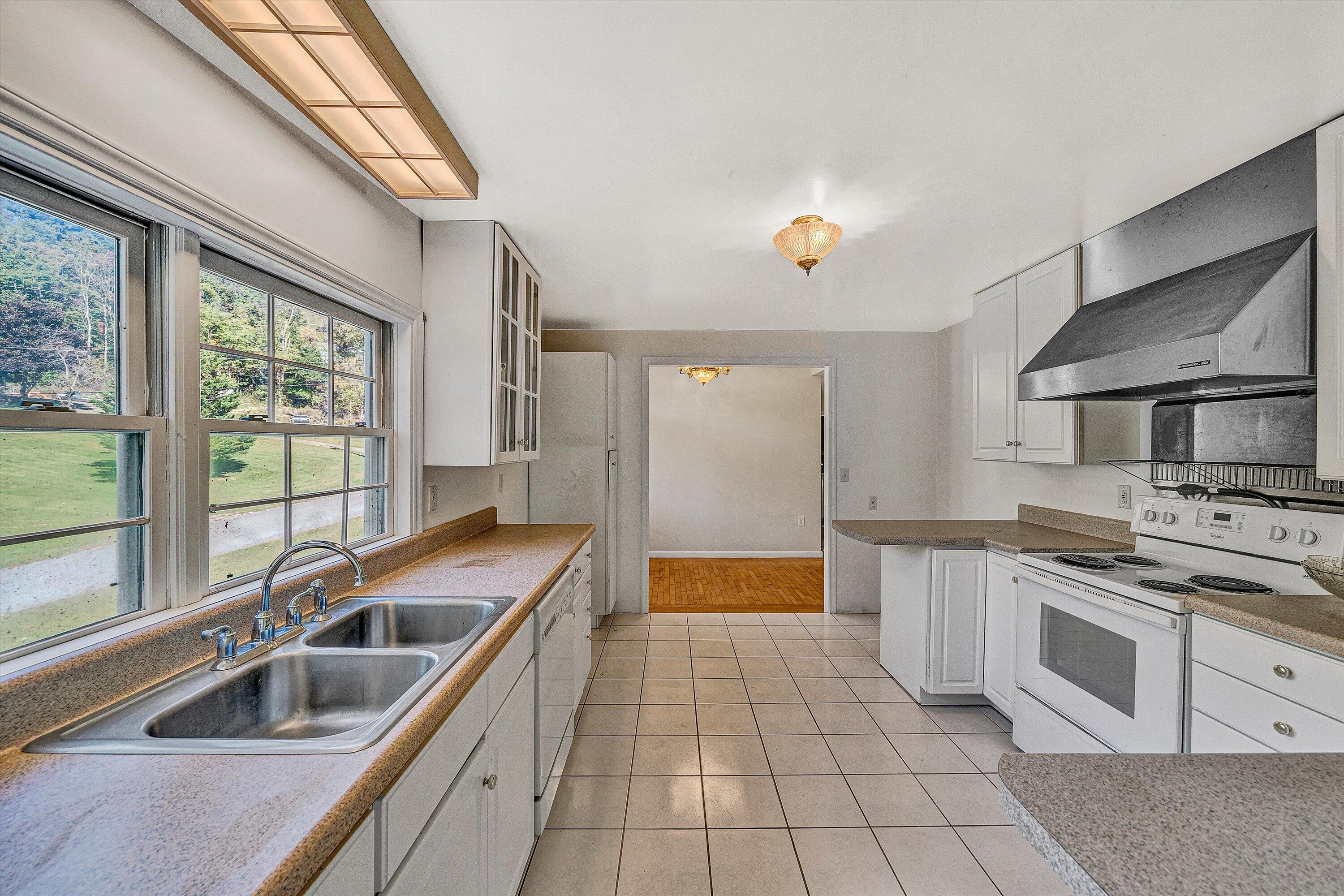 9459 AIRPOINT DR