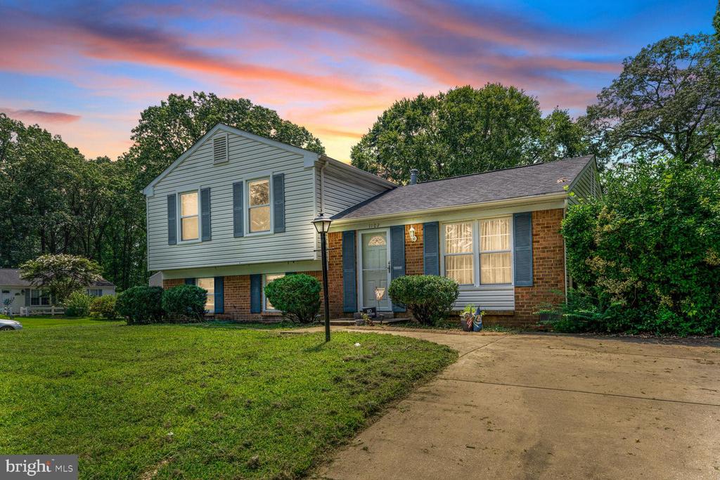 1102 Bannister Cir