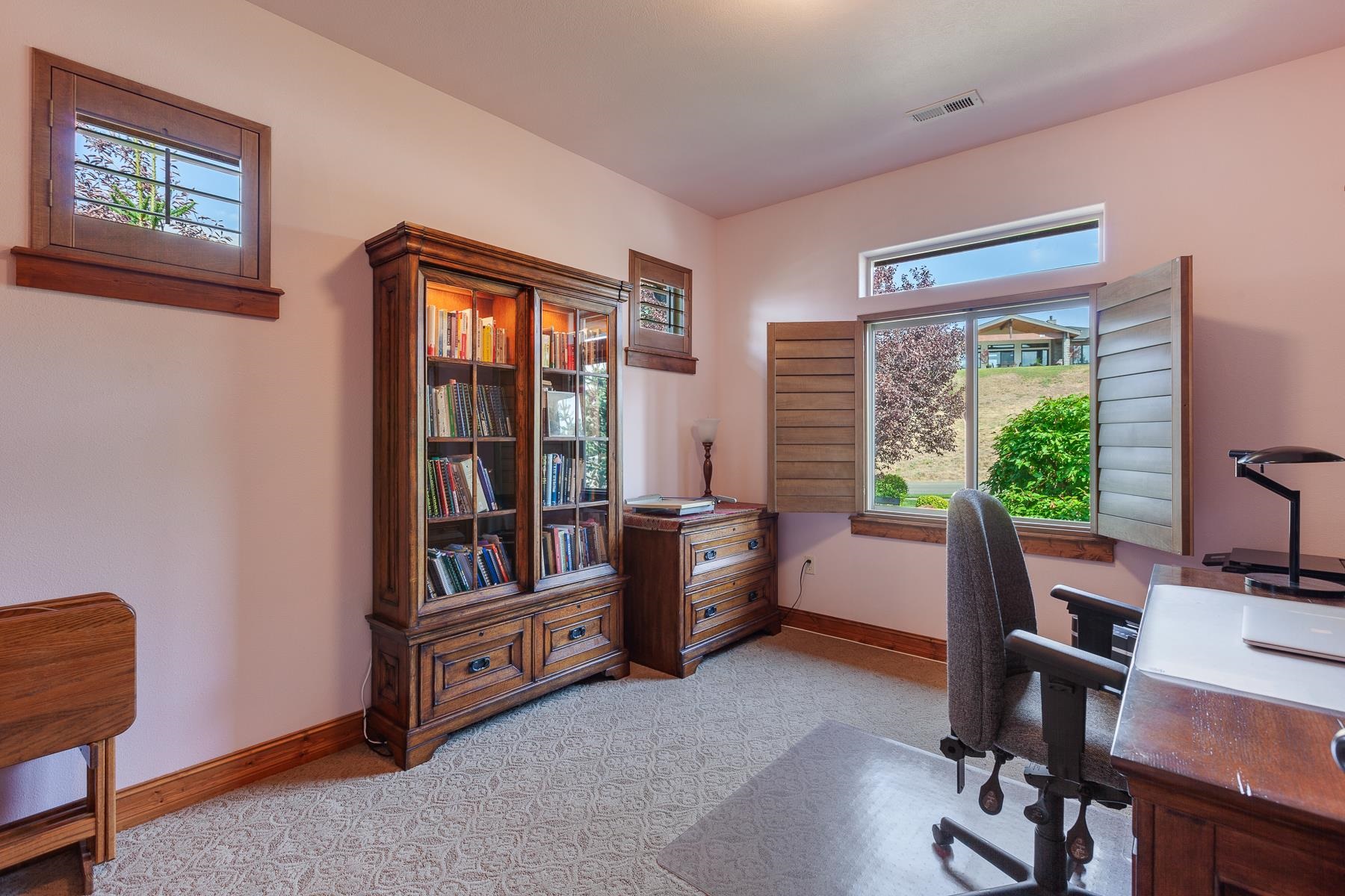 151 N Legend Tree Dr