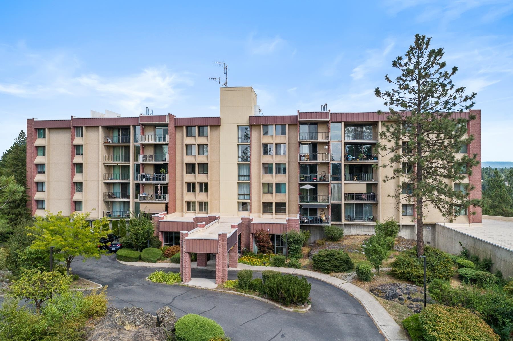 1311 S Westcliff Place Pl