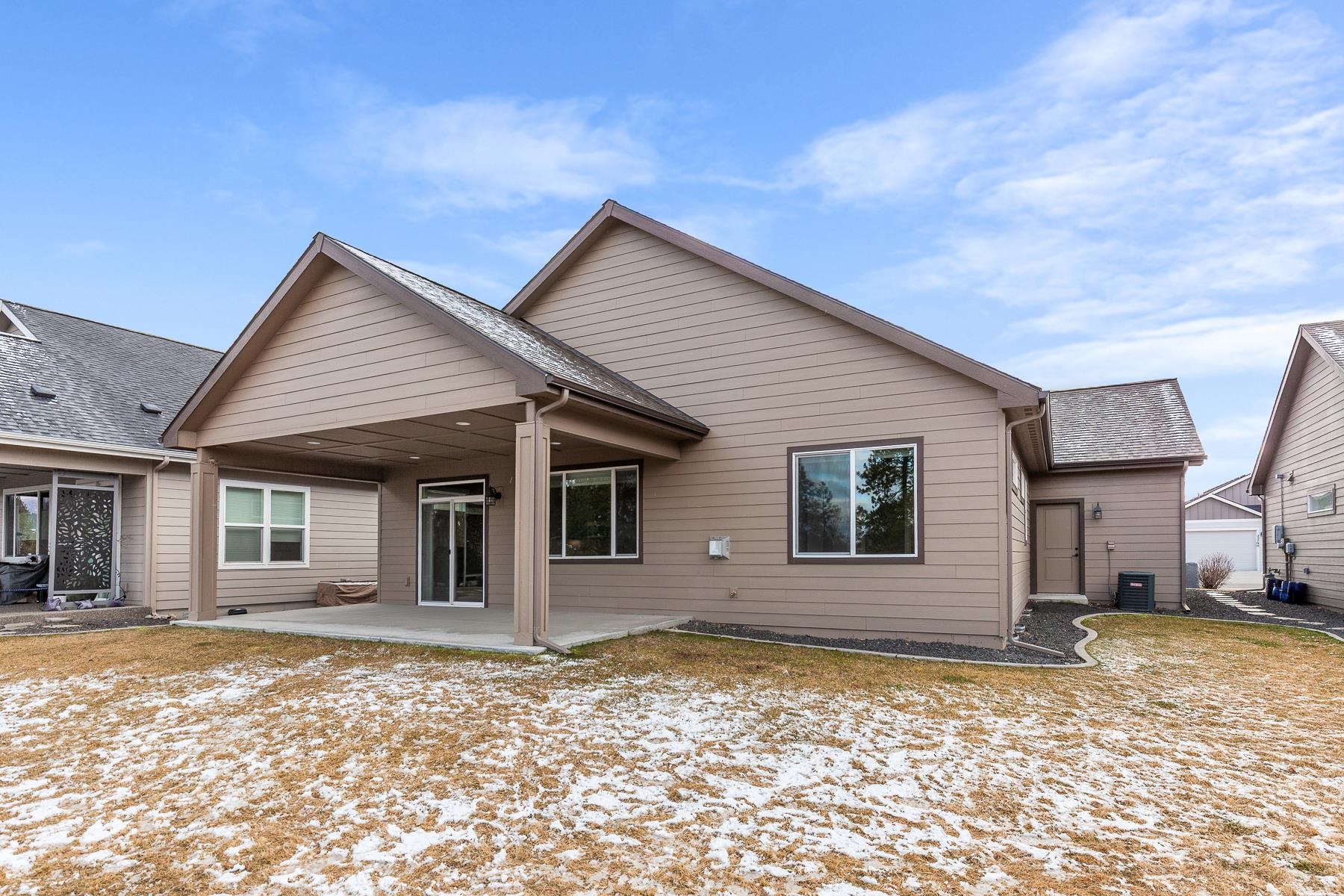 22835 E Edgewater Ln