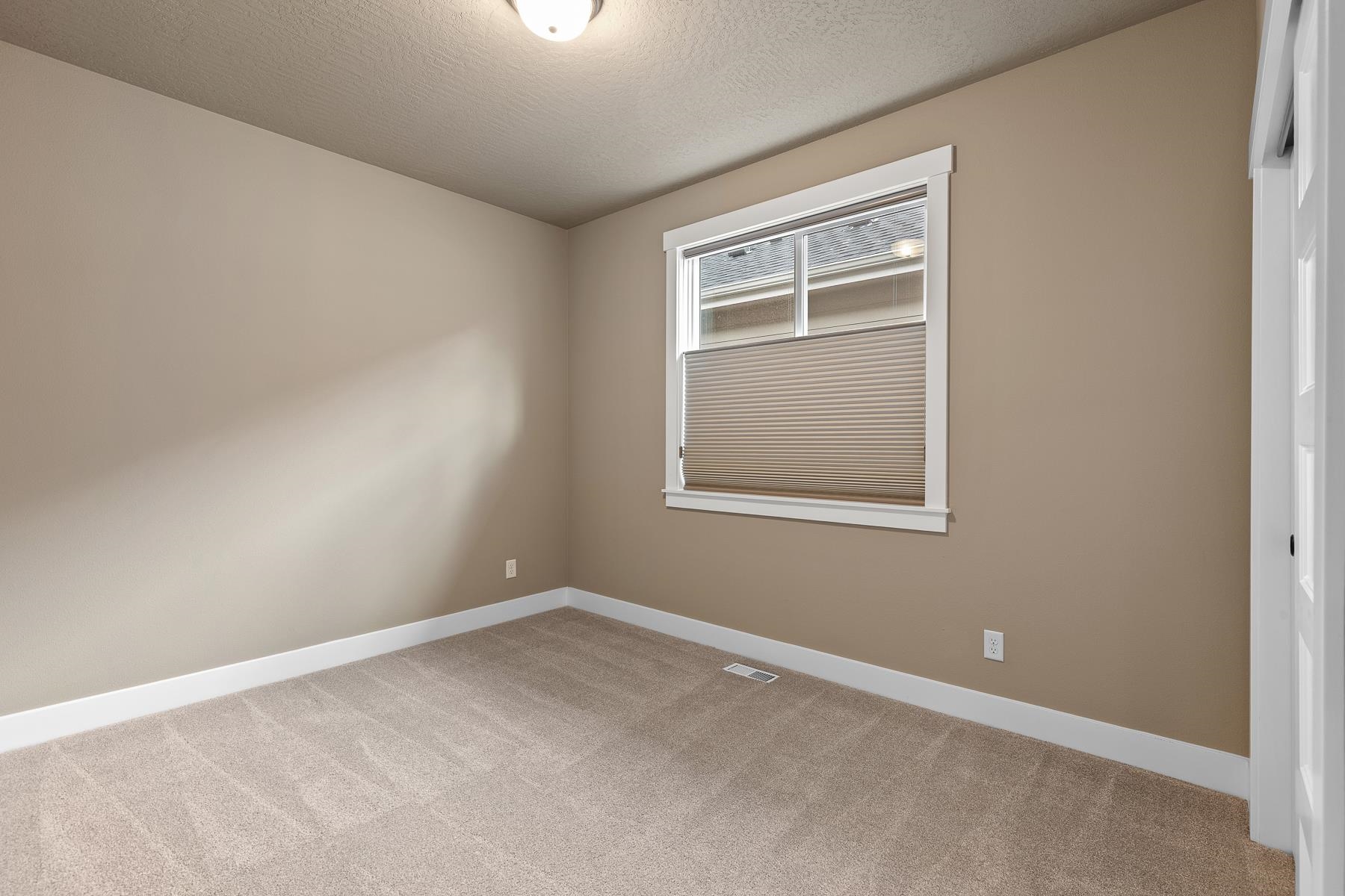 22835 E Edgewater Ln