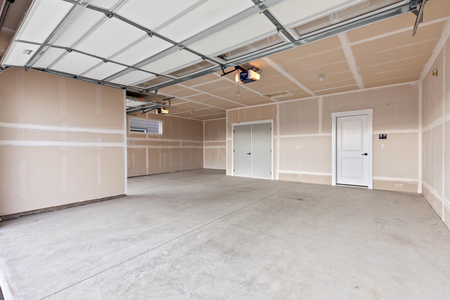 22835 E Edgewater Ln