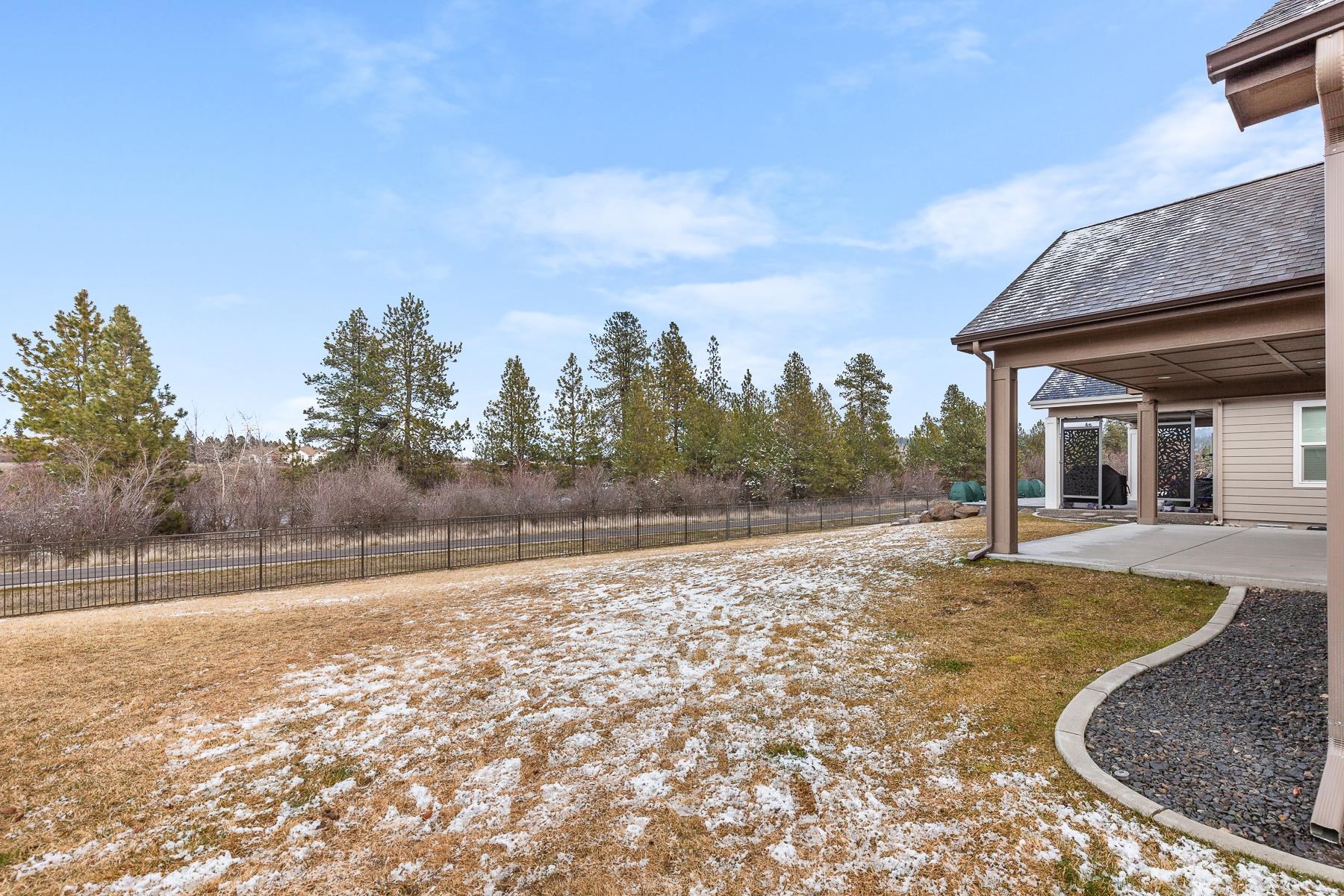 22835 E Edgewater Ln