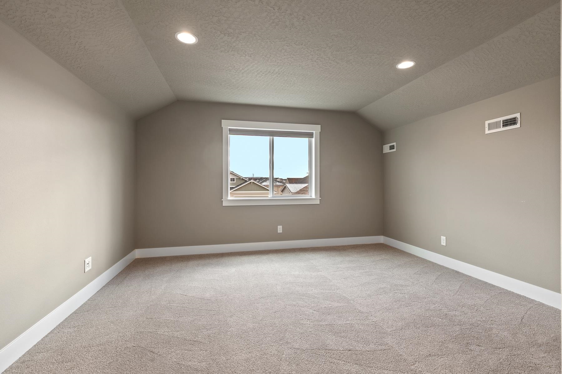 22835 E Edgewater Ln