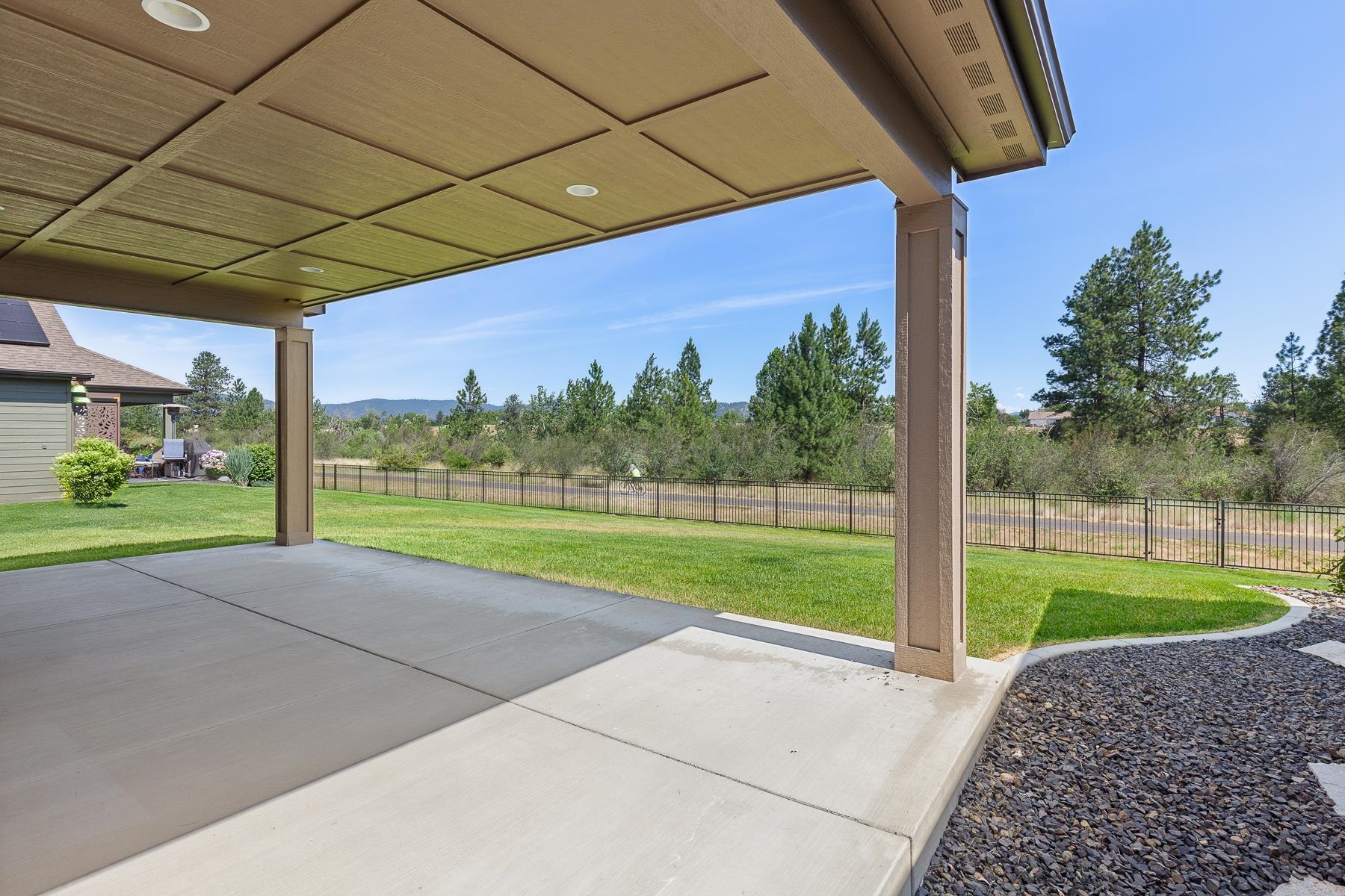 22835 E Edgewater Ln