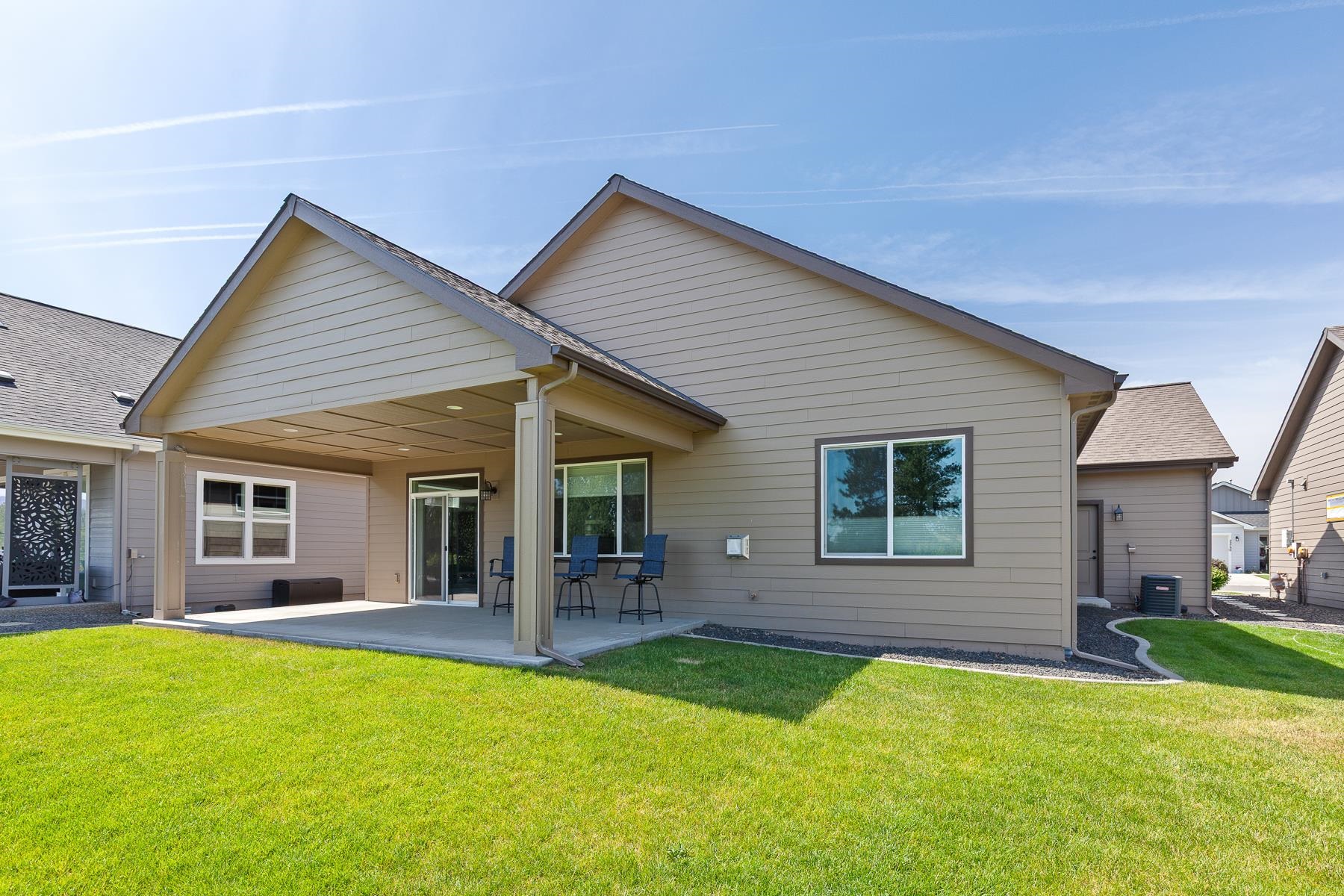22835 E Edgewater Ln