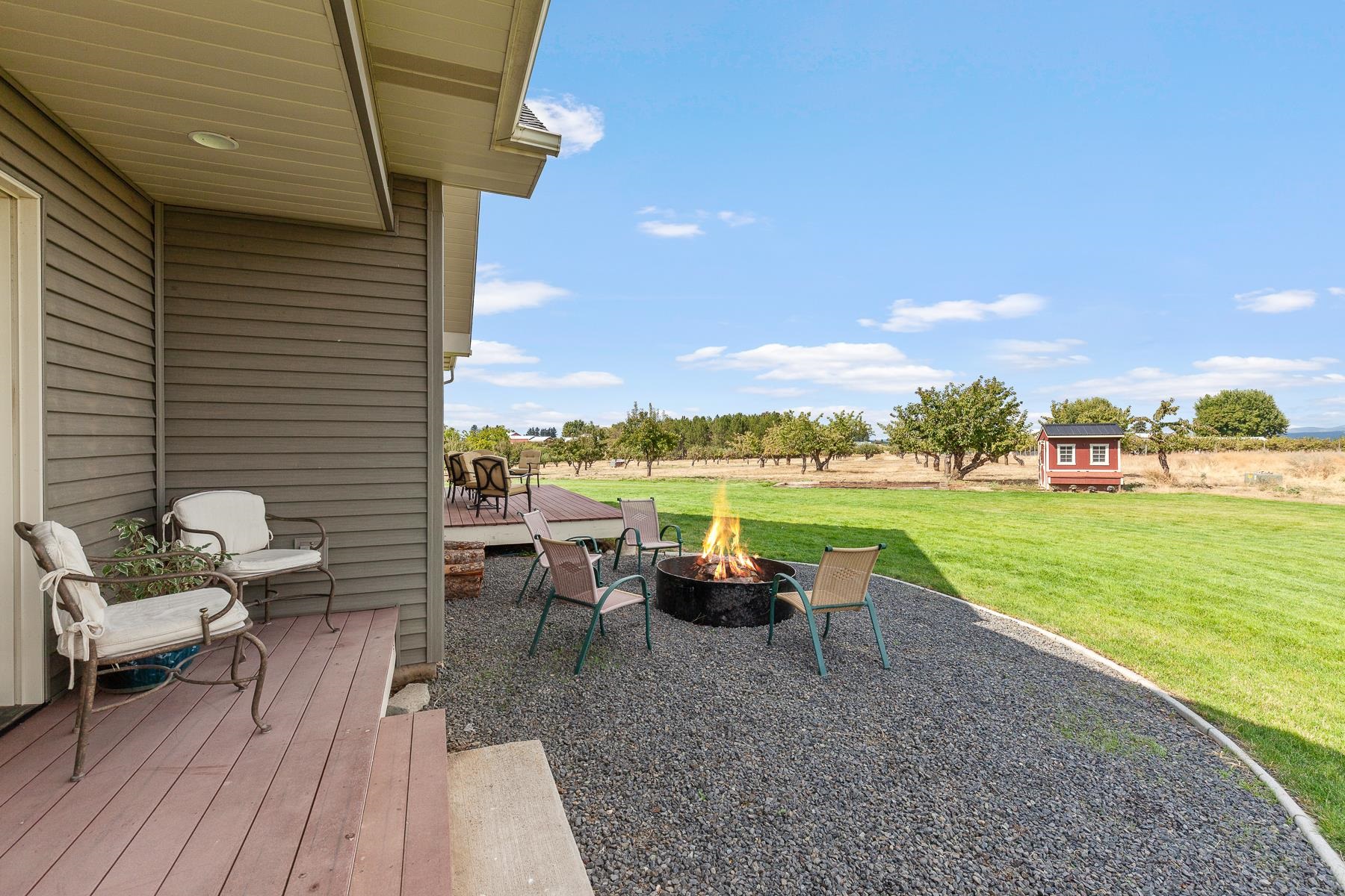 8808 E Green Bluff Rd