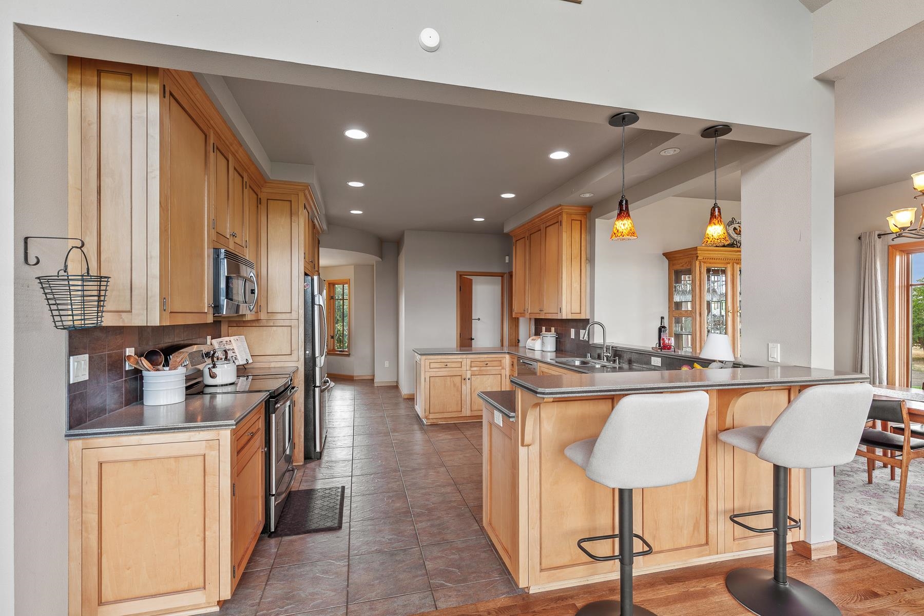 8808 E Green Bluff Rd