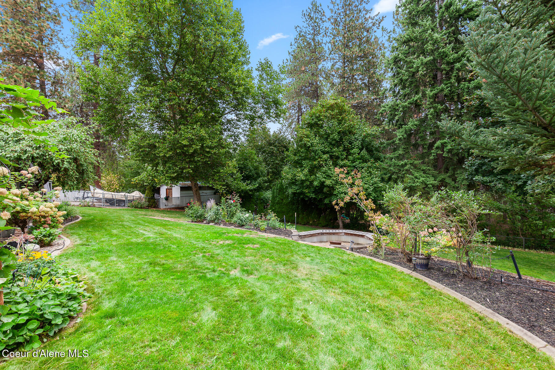 5936 N Pinegrove Dr, Coeur d'Alene