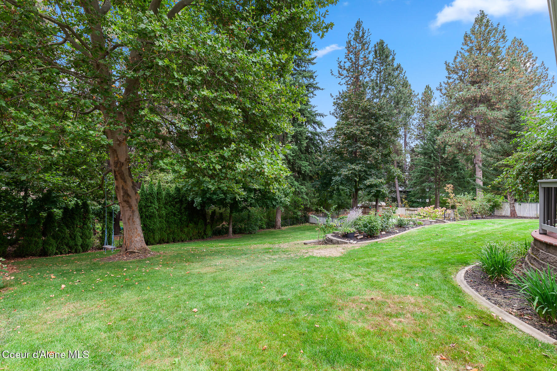 5936 N Pinegrove Dr, Coeur d'Alene