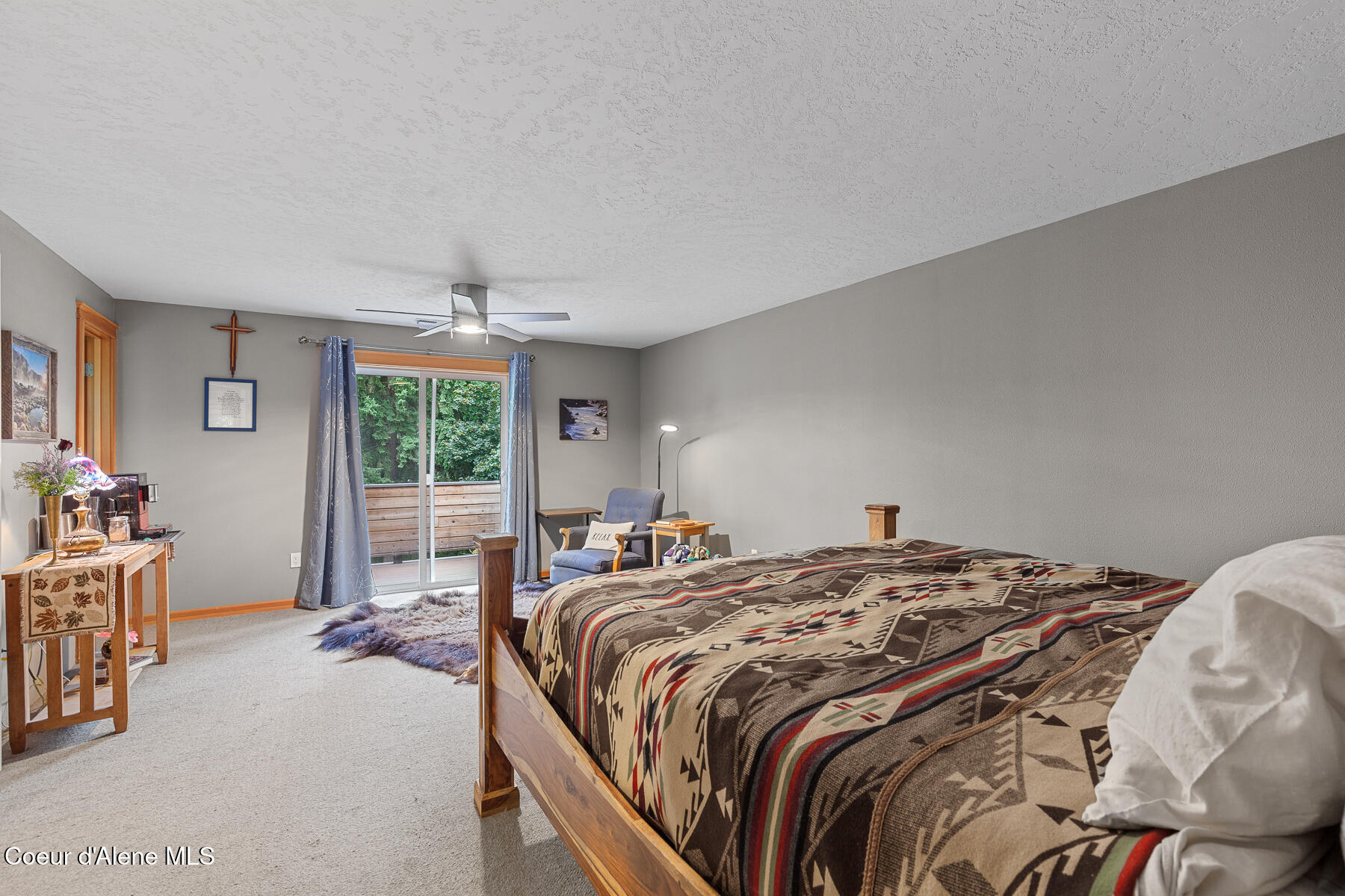 5936 N Pinegrove Dr, Coeur d'Alene