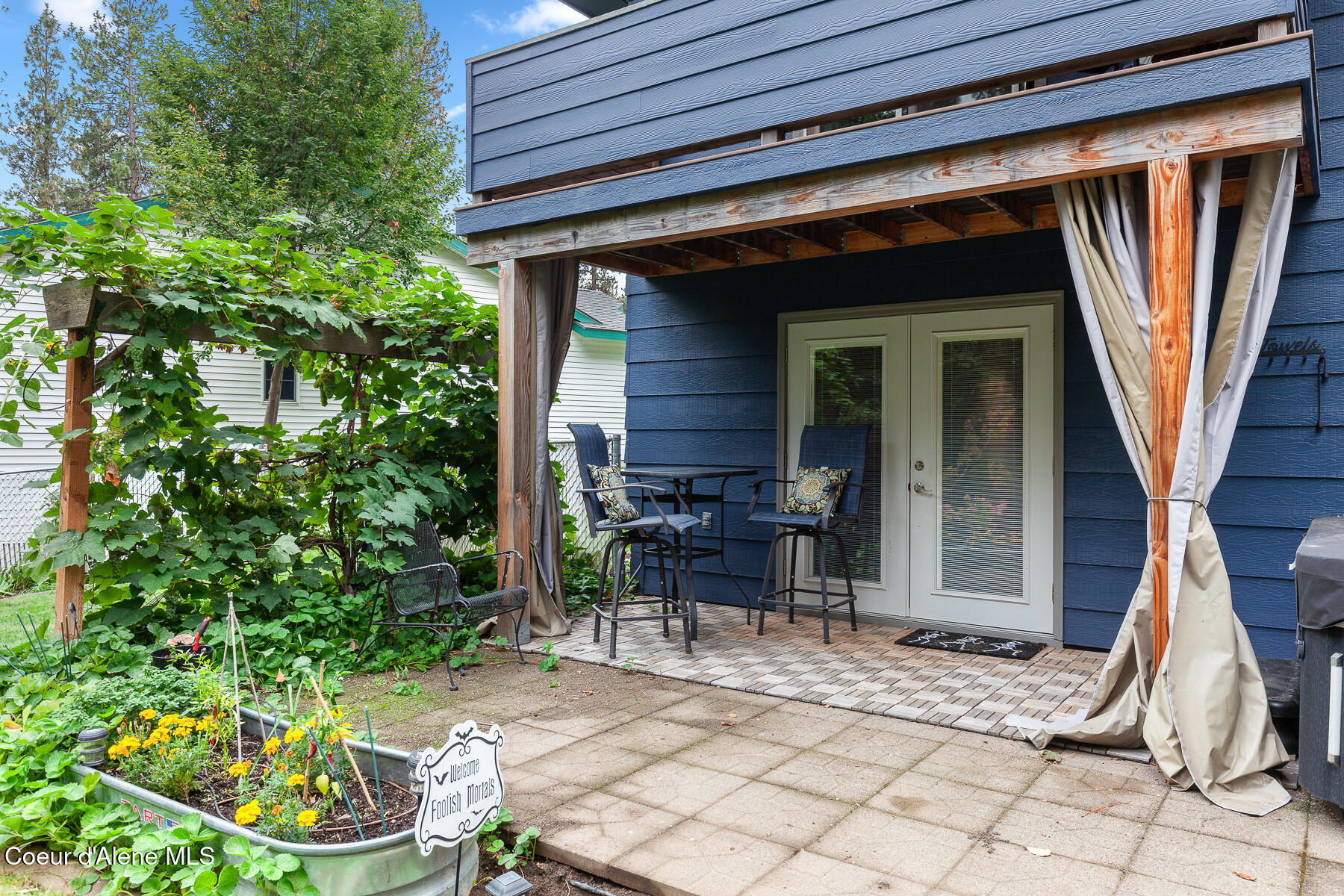 5936 N Pinegrove Dr, Coeur d'Alene